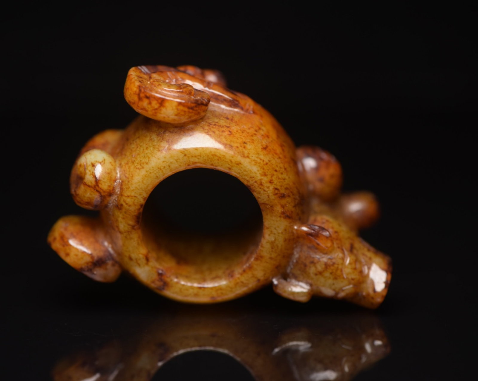 An Exquisite Archaic Jade Auspicious Beast Pattern Thumb Ring - 5