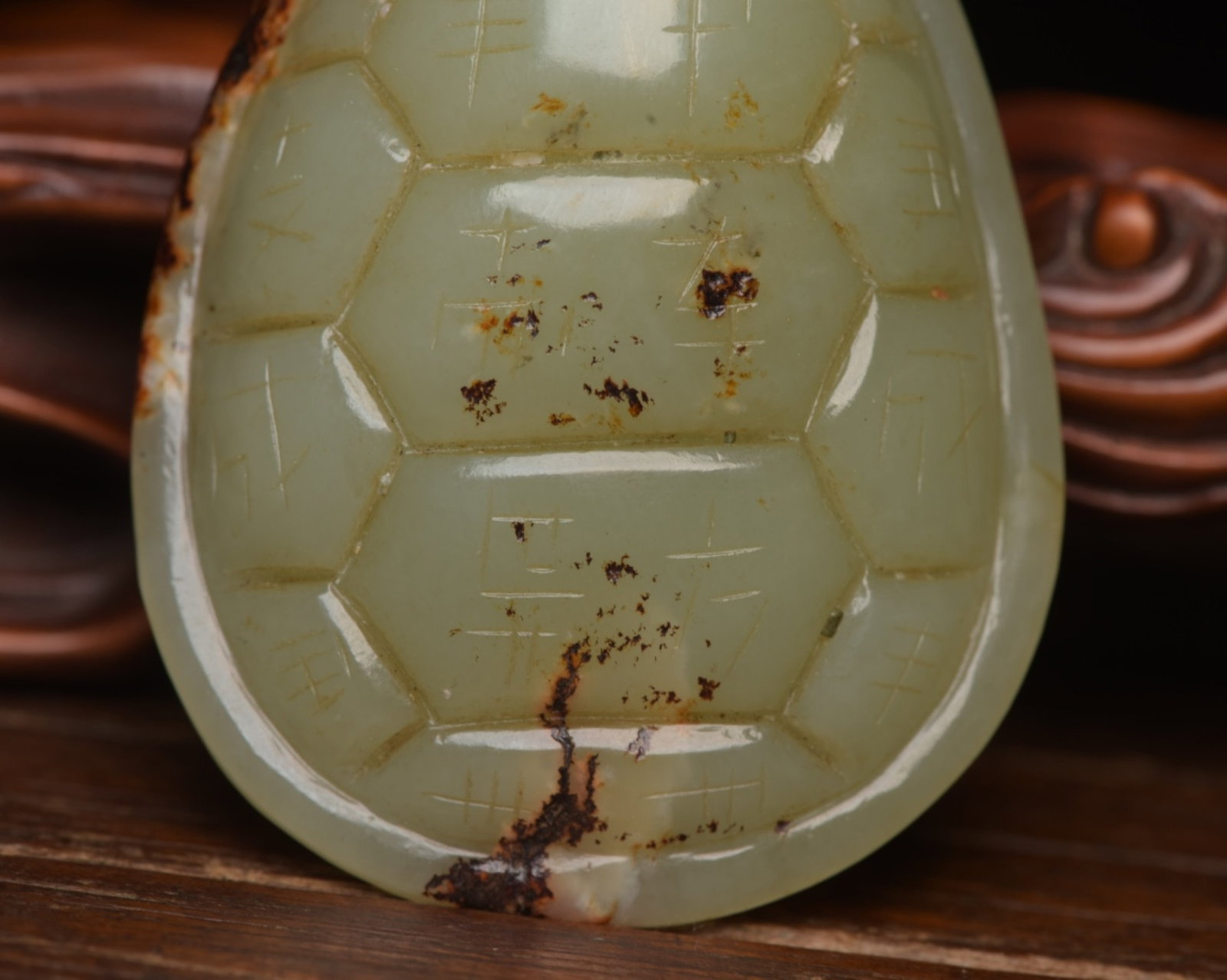 An Exquisite White Jade Turtle Shell Ornament - 7