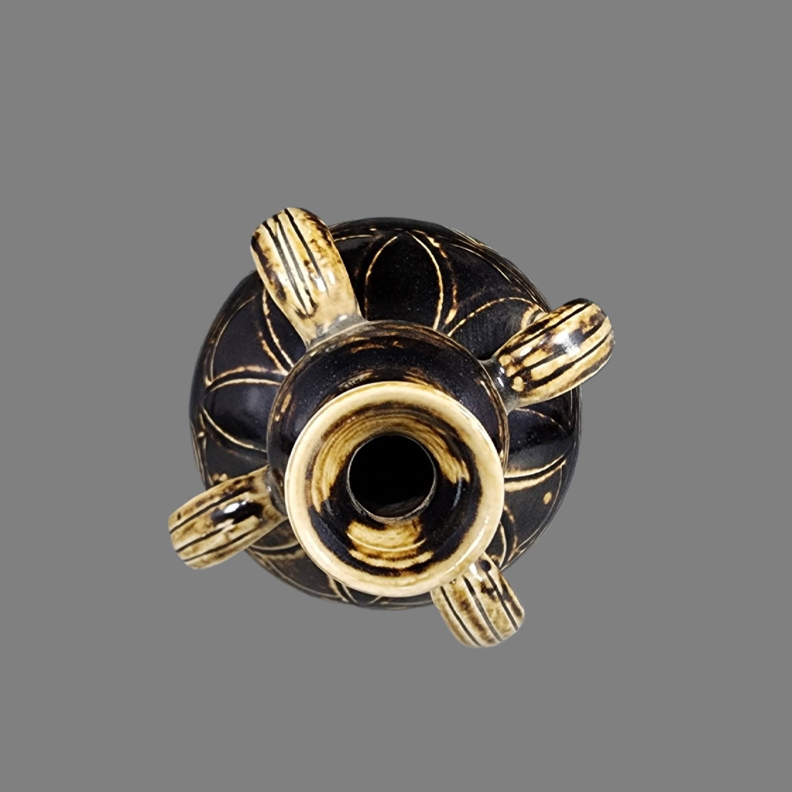 An Exquisite Ding yao Flower Pattern Vase - 3