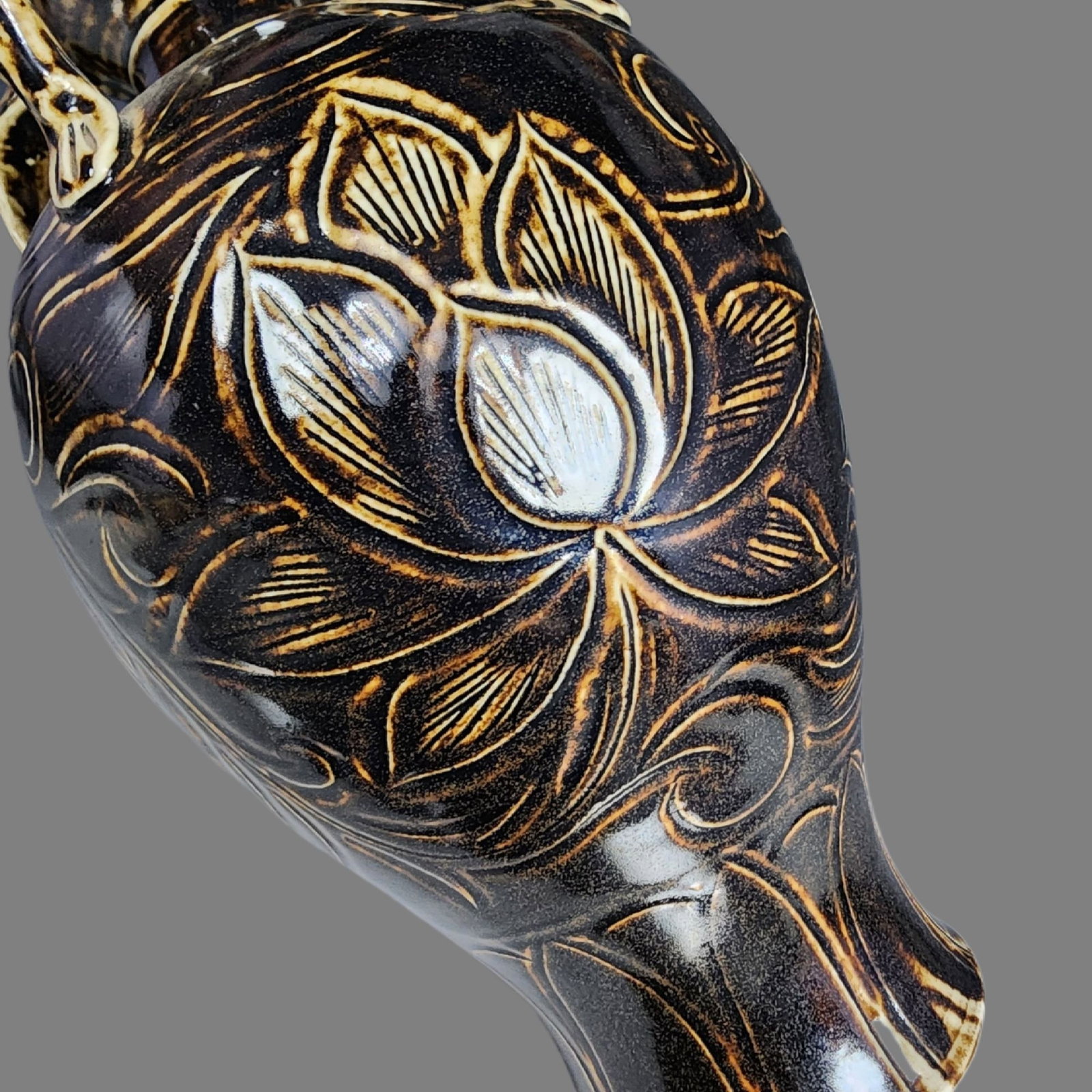 An Exquisite Ding yao Flower Pattern Vase - 7