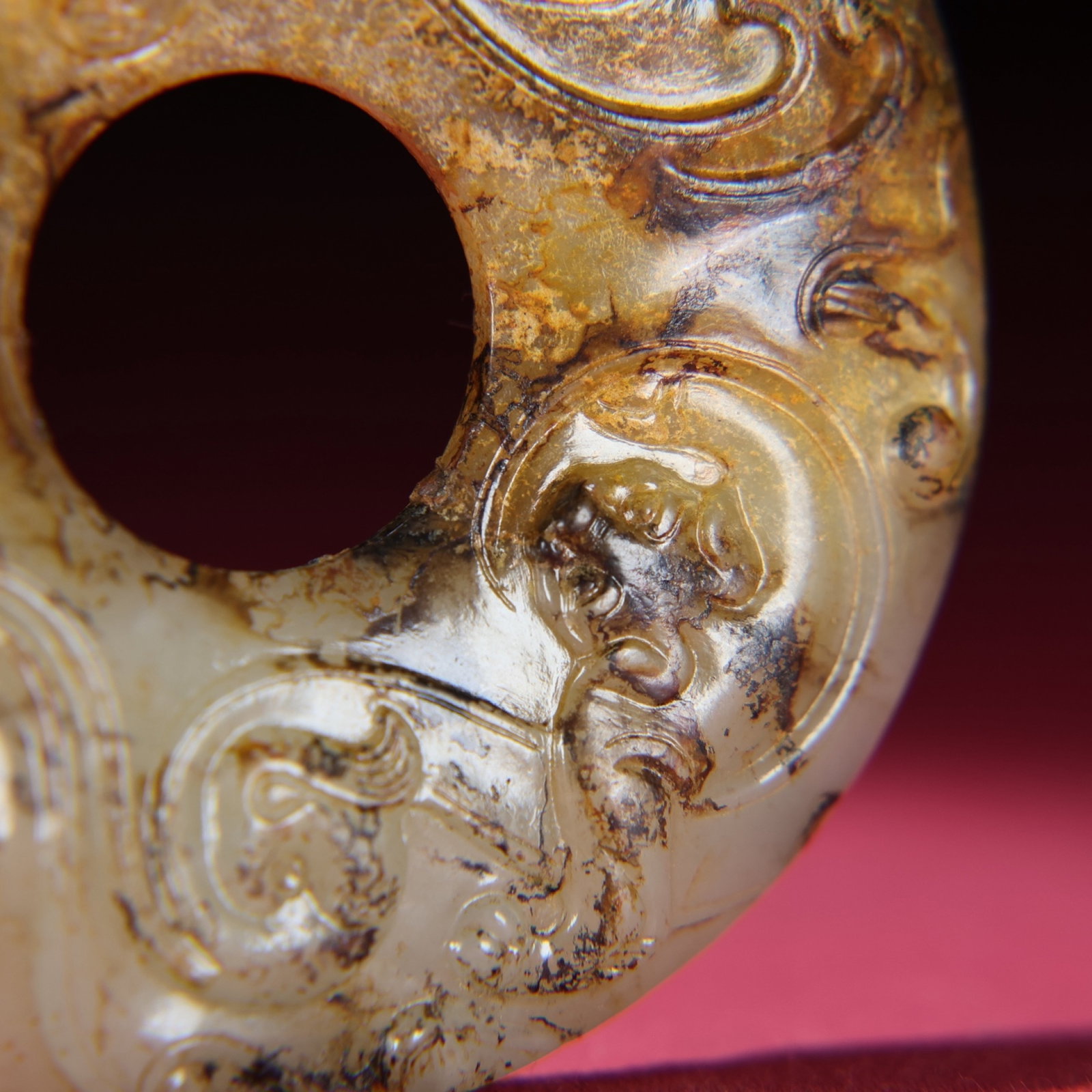 White Jade Dragon Pattern Pendant - 5