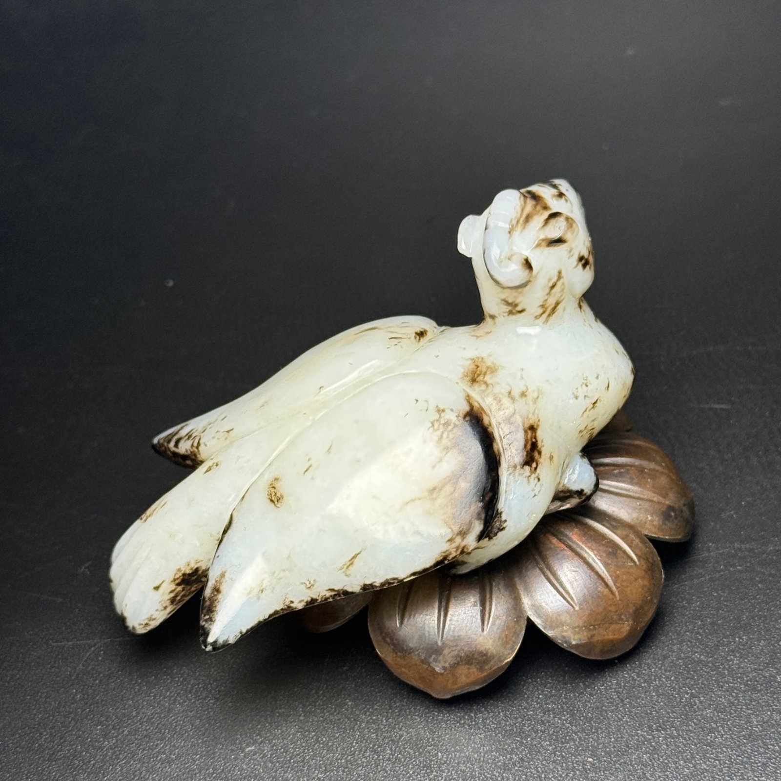 An Exquisite White Jade Bird Ornament - 2