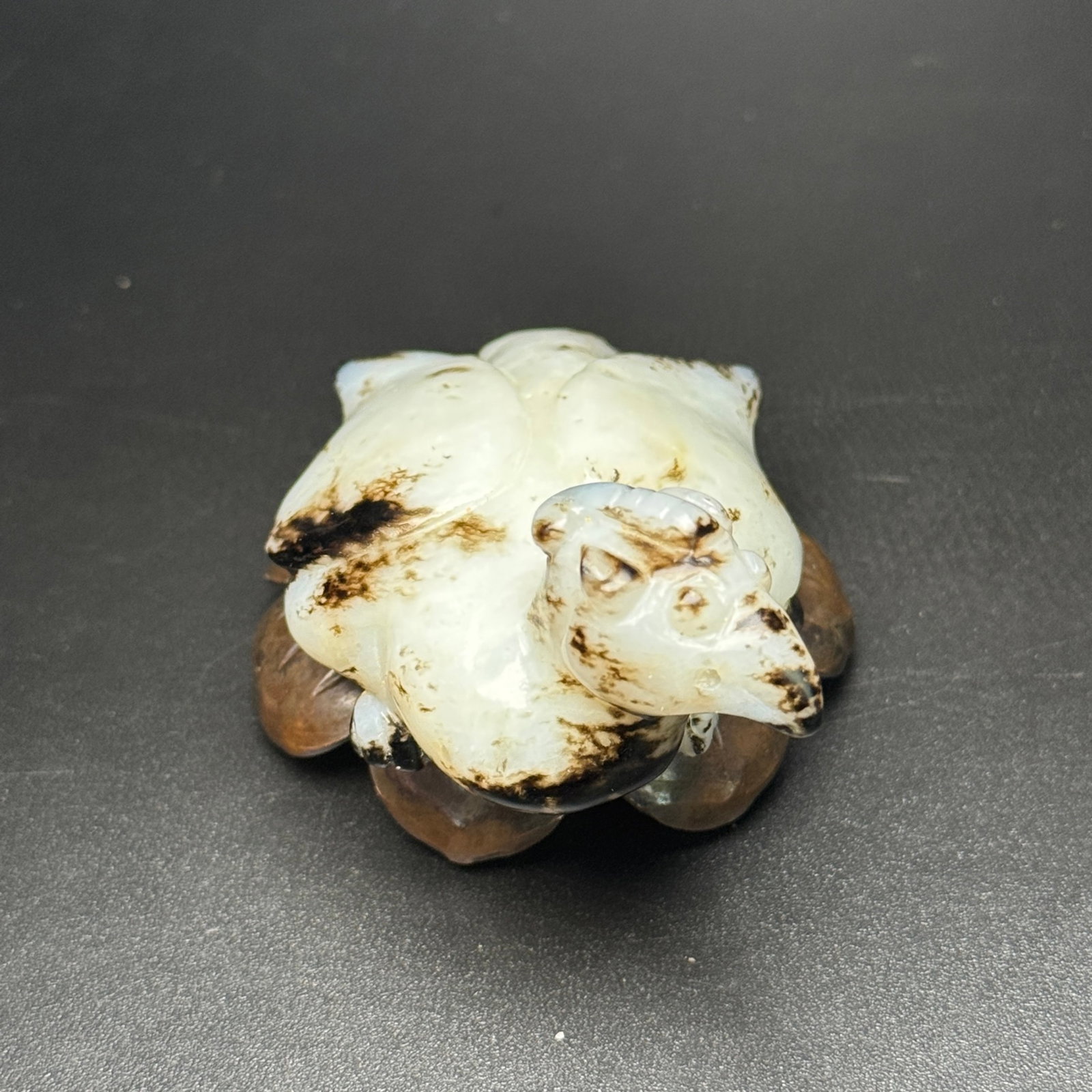 An Exquisite White Jade Bird Ornament - 3
