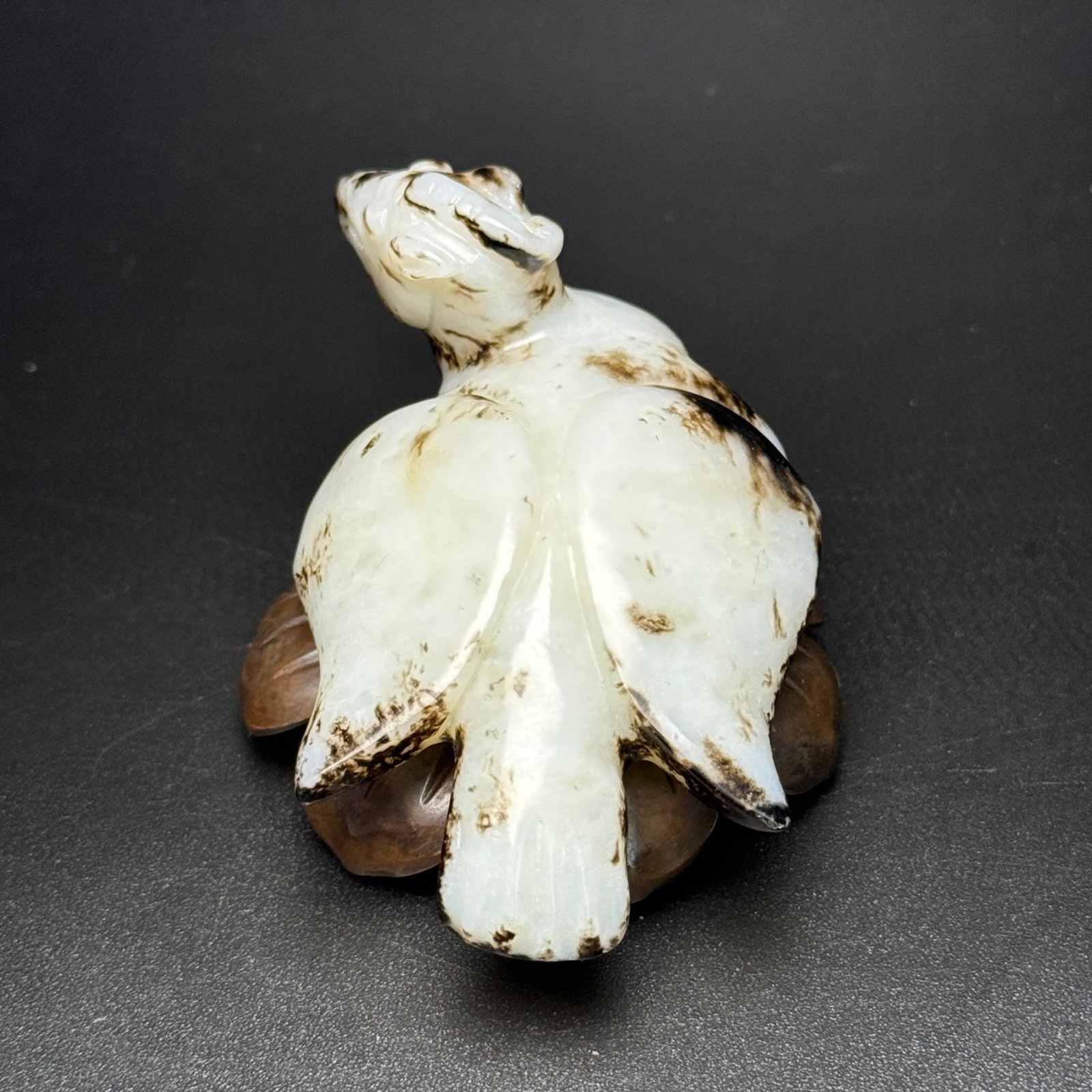 An Exquisite White Jade Bird Ornament - 4