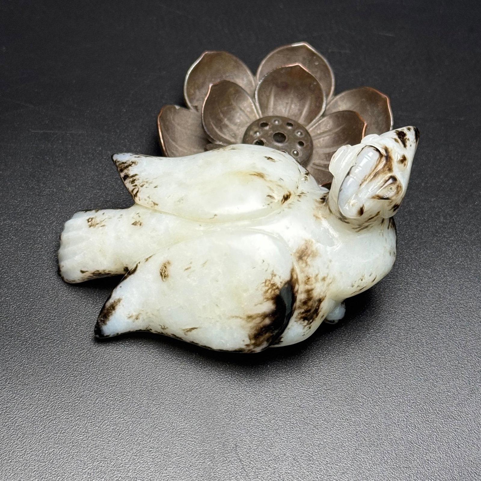 An Exquisite White Jade Bird Ornament - 5
