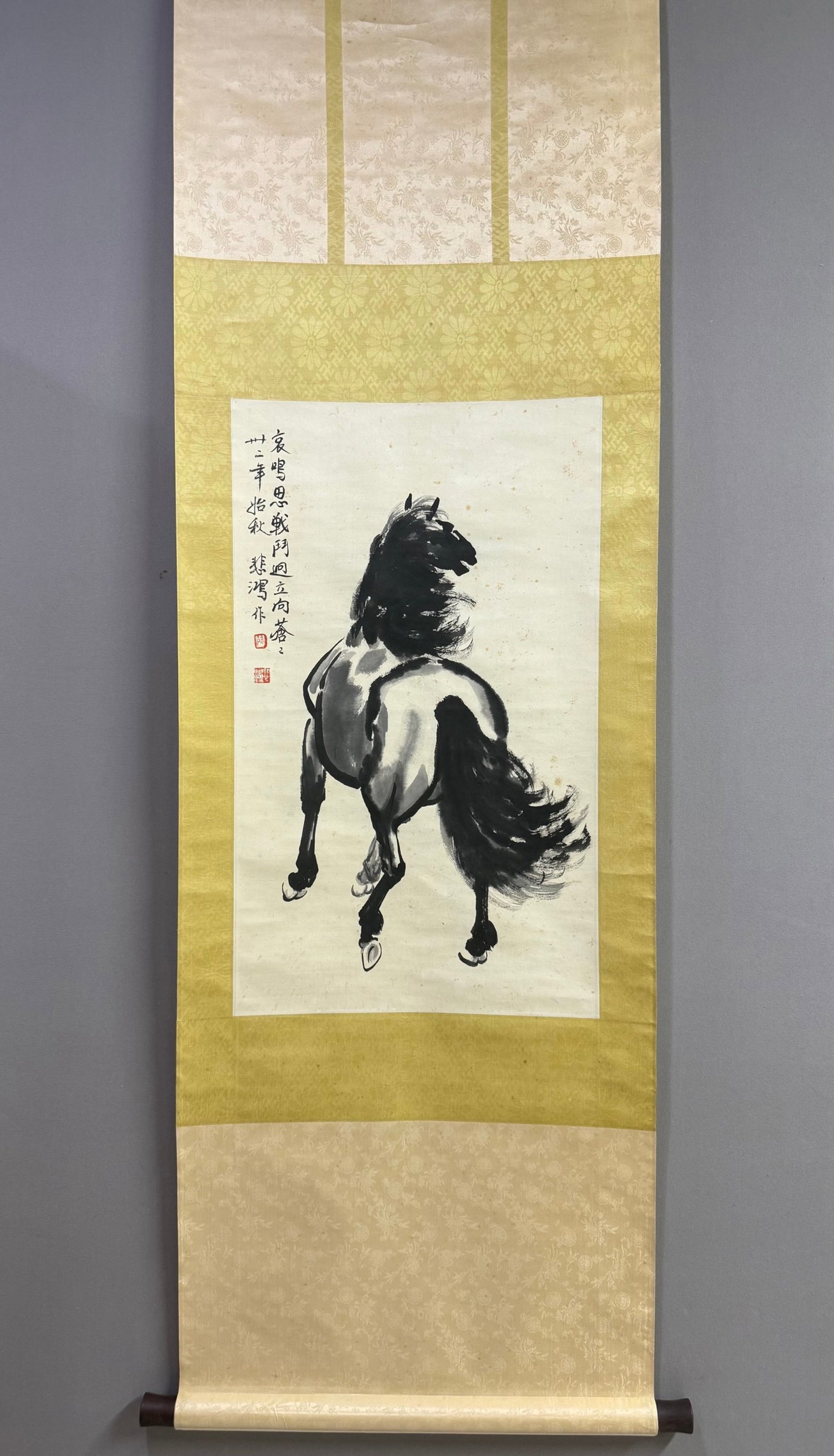 A Chinese Vertical Scroll Ink Painting of Horse on Paper: A Chinese Vertical Scroll Ink Painting of Horse on Paper,Xu Beihong,Size:26.8inx17.7in 一幅中国水墨骏马画立轴,徐悲鸿