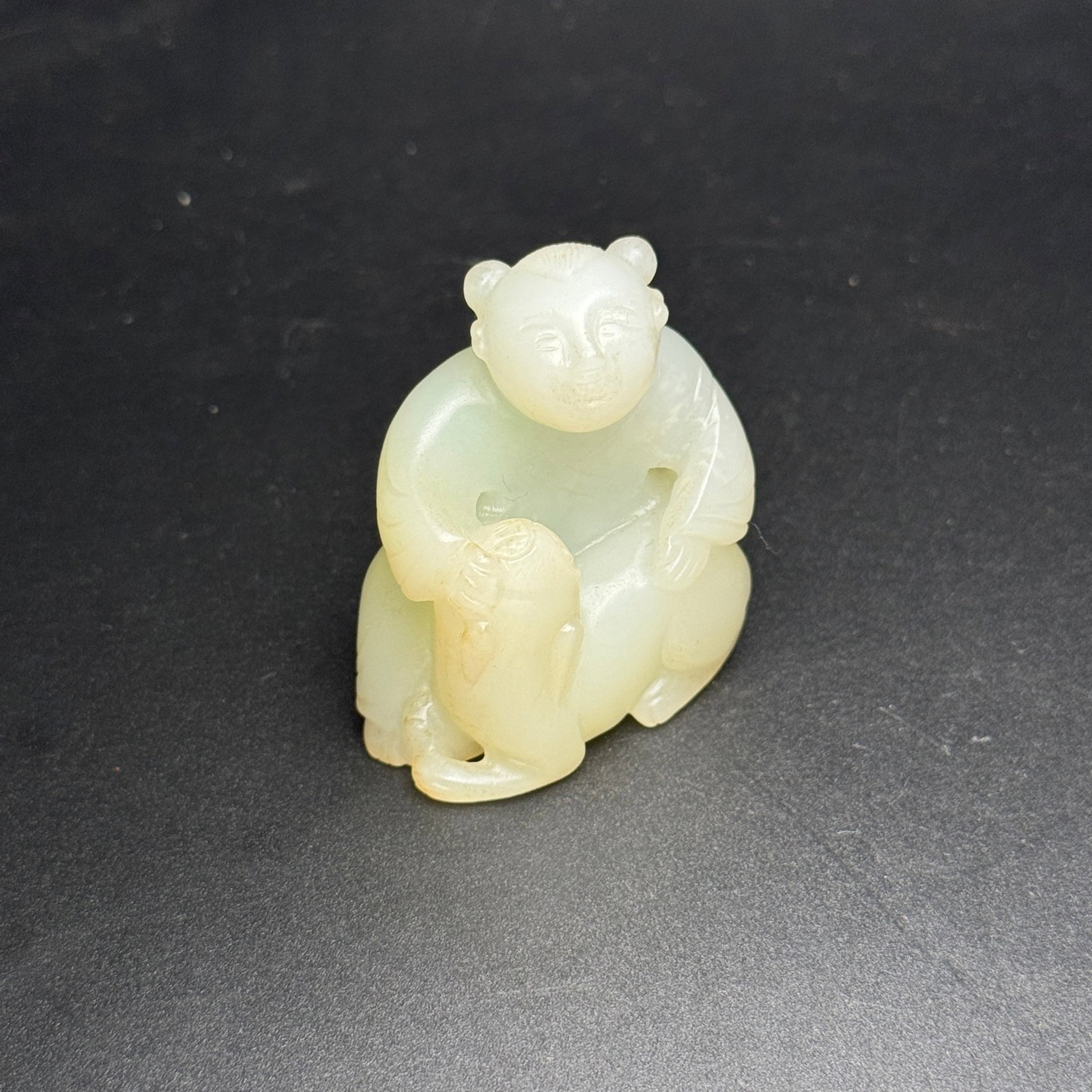 An Exquisite White Jade Figure Ornament: An Exquisite White Jade Figure Ornament,Qing Dynasty,China,Size:44mmx51mmx28mm,Weight:76g 白玉人物摆件,中国清代