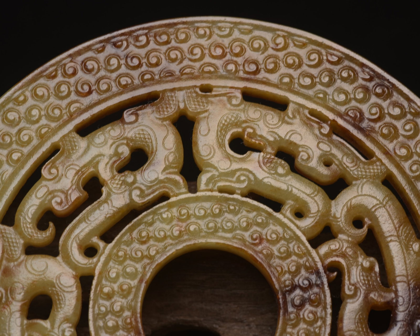 An Exquisite White Jade Chi-Dragon Pattern Pendant - 4
