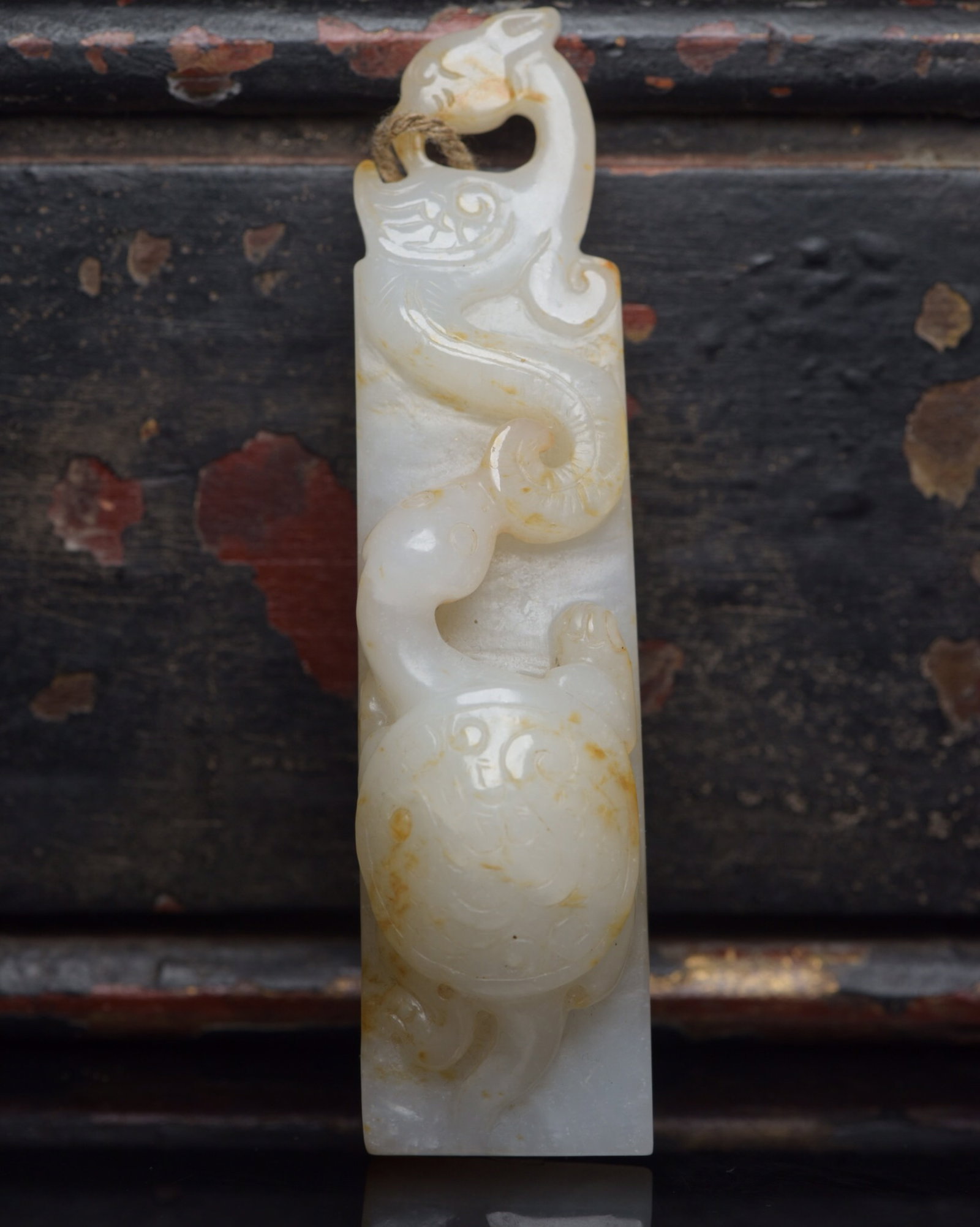 An Exquisite White Jade Auspicious Cloud and Crane Pattern Ornament: An Exquisite White Jade Auspicious Cloud and Crane Pattern Ornament,Qing Dynasty,China,Size:3.9inx1inx0.9in,Weight:87g