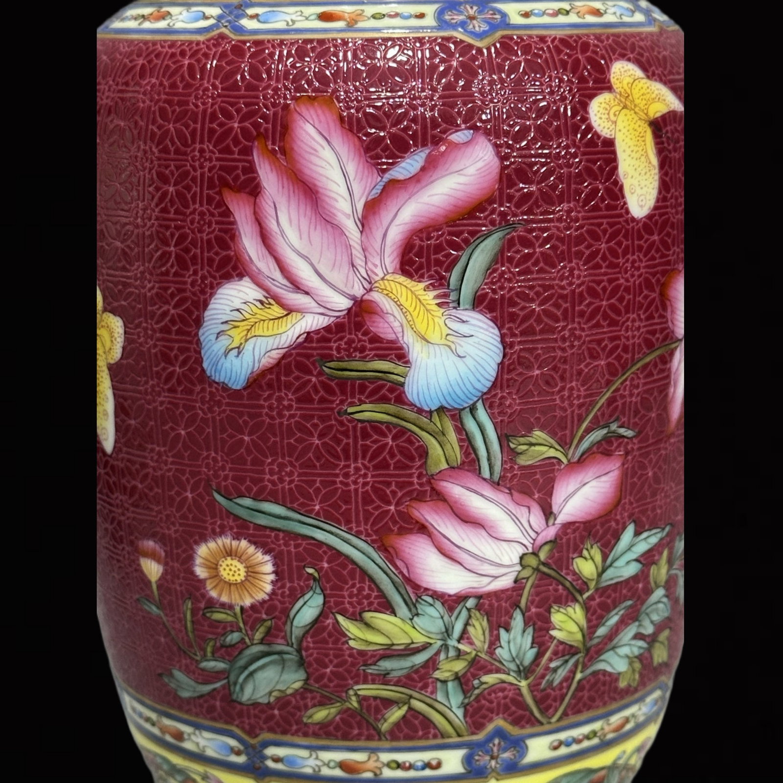 An Exquisite Ruby Red Glazed Flower and Butterfly Pattern Vase - 4