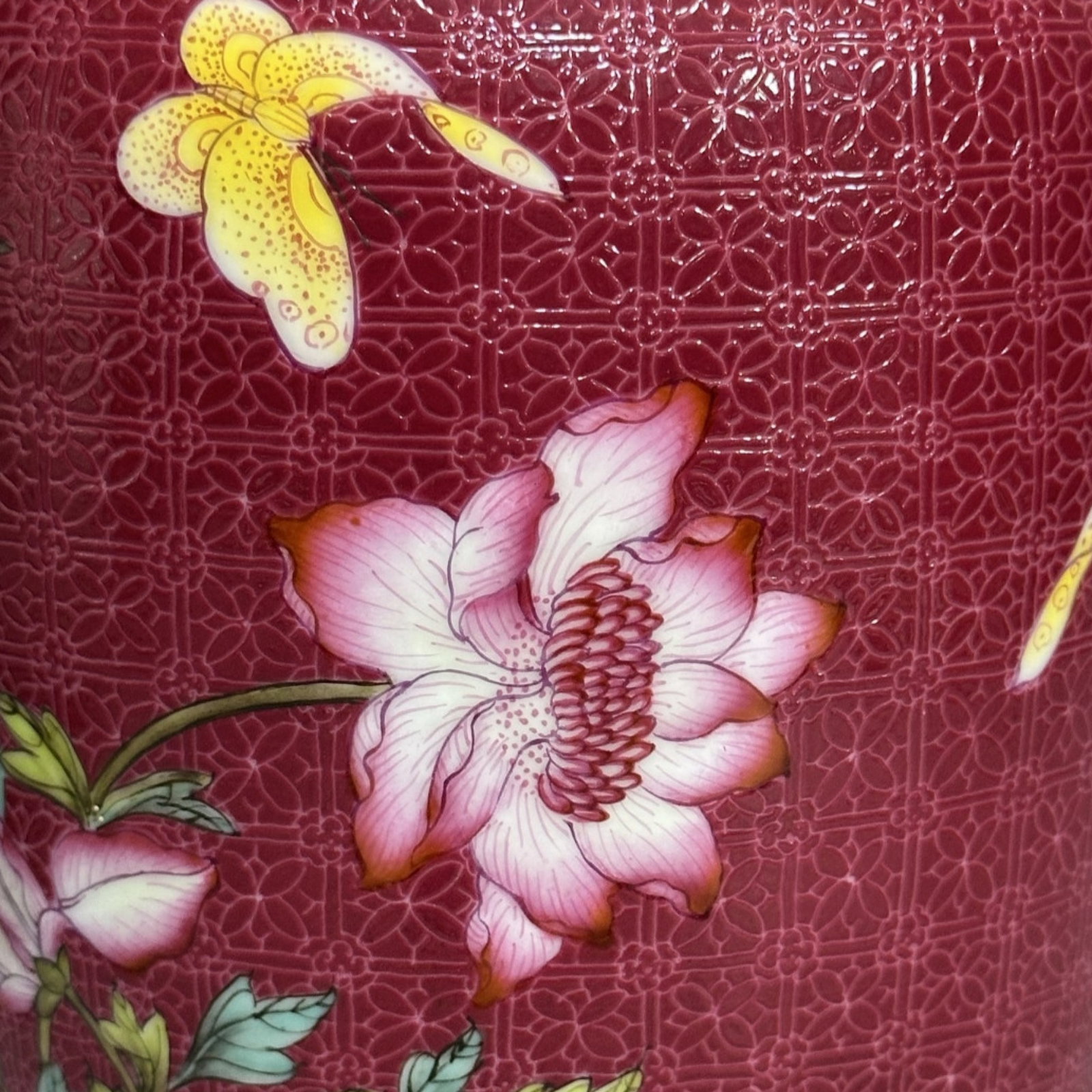 An Exquisite Ruby Red Glazed Flower and Butterfly Pattern Vase - 8