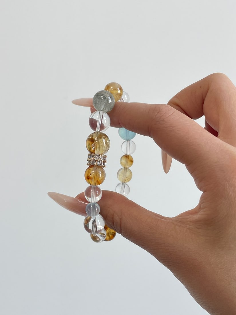 An Exquisite Crystal Bracelet - 2