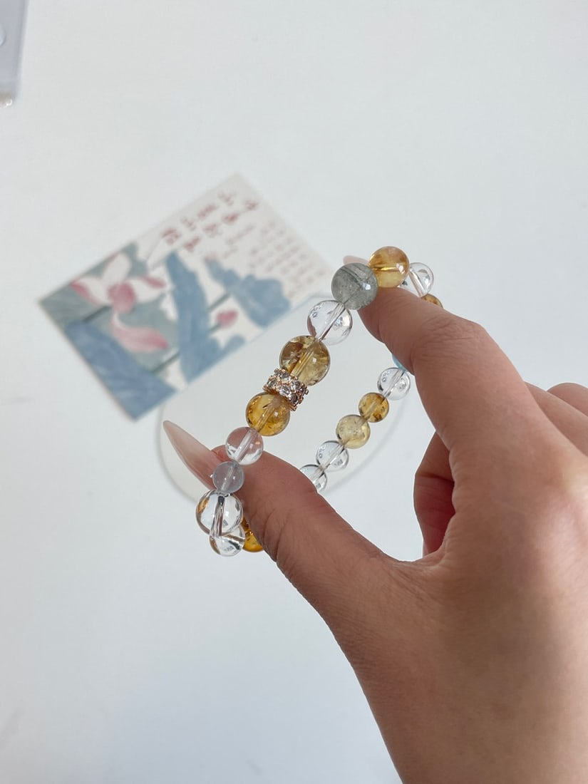 An Exquisite Crystal Bracelet - 6