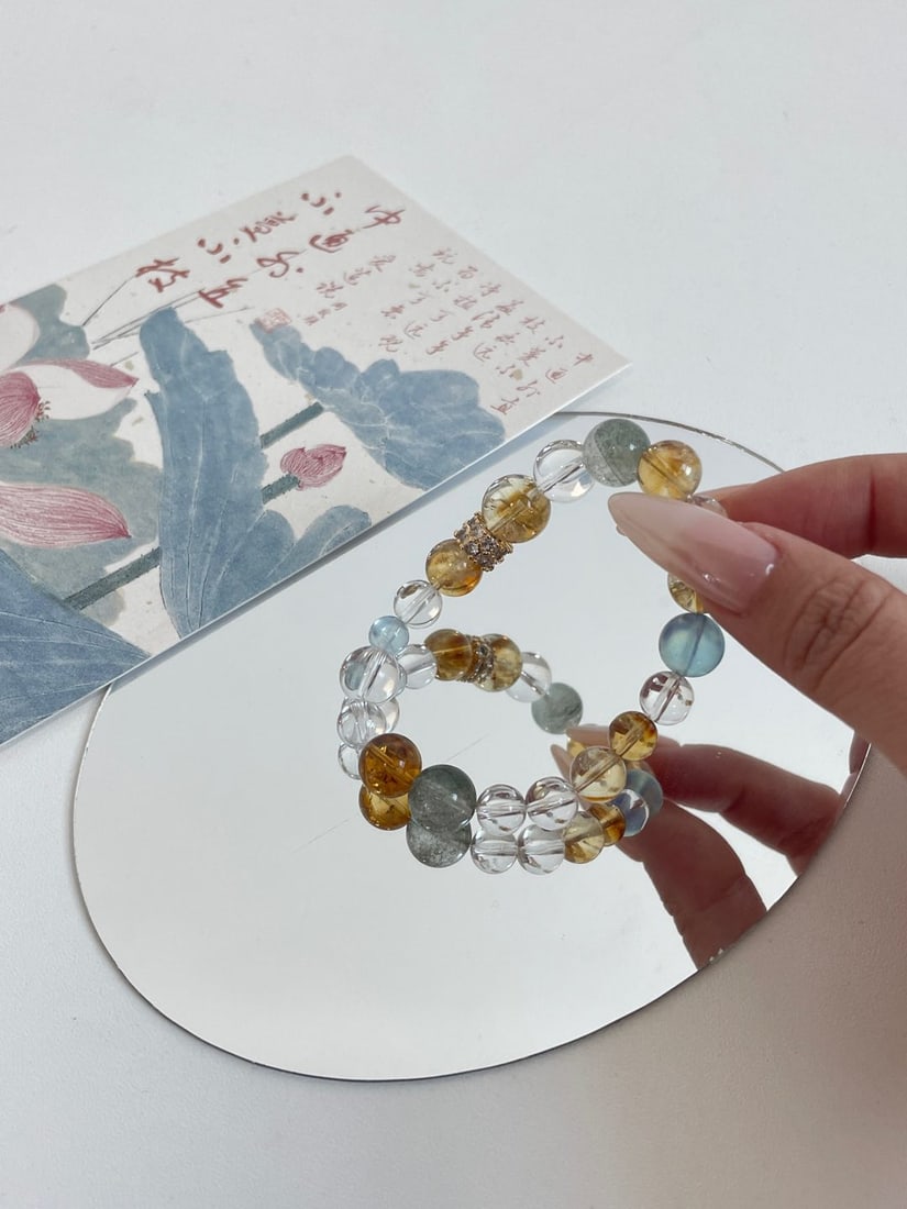 An Exquisite Crystal Bracelet - 7