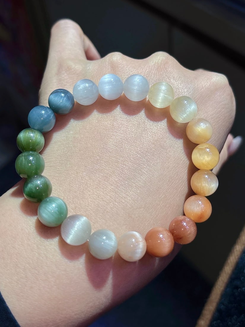 An Exquisite Crystal Bracelet - 4