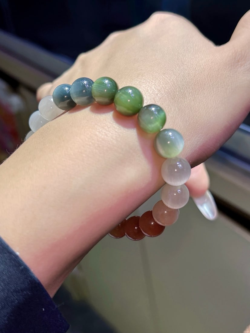 An Exquisite Crystal Bracelet - 5