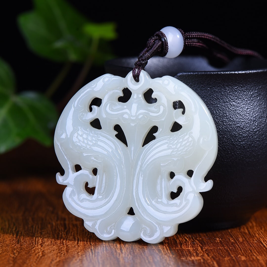 An Exquisite White Jade Phoenix Pattern Pendant - 3