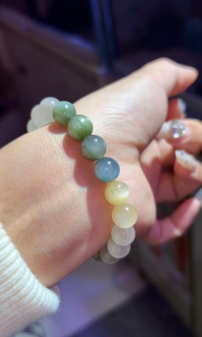 An Exquisite Crystal Bracelet - 4