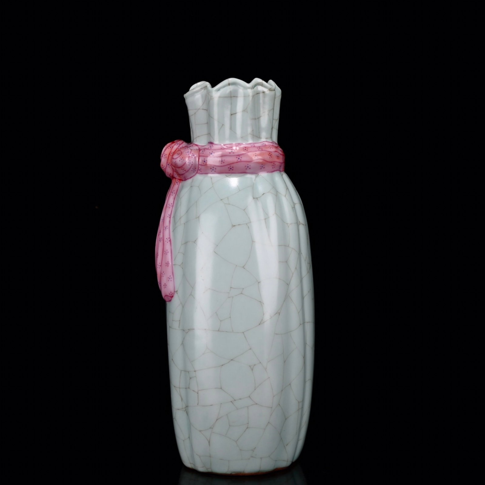 An Exquisite Enamel Vase - 2