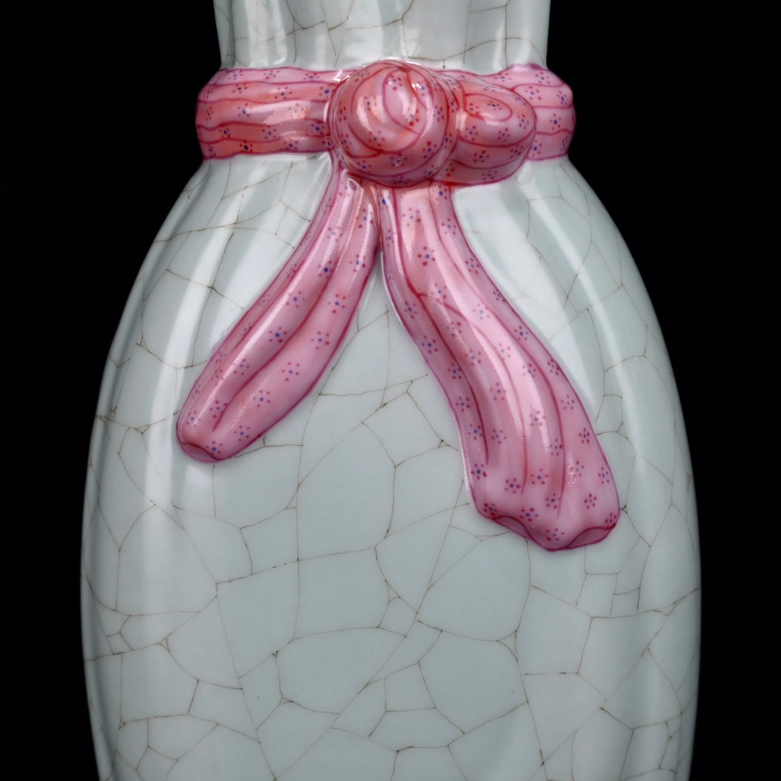 An Exquisite Enamel Vase - 6