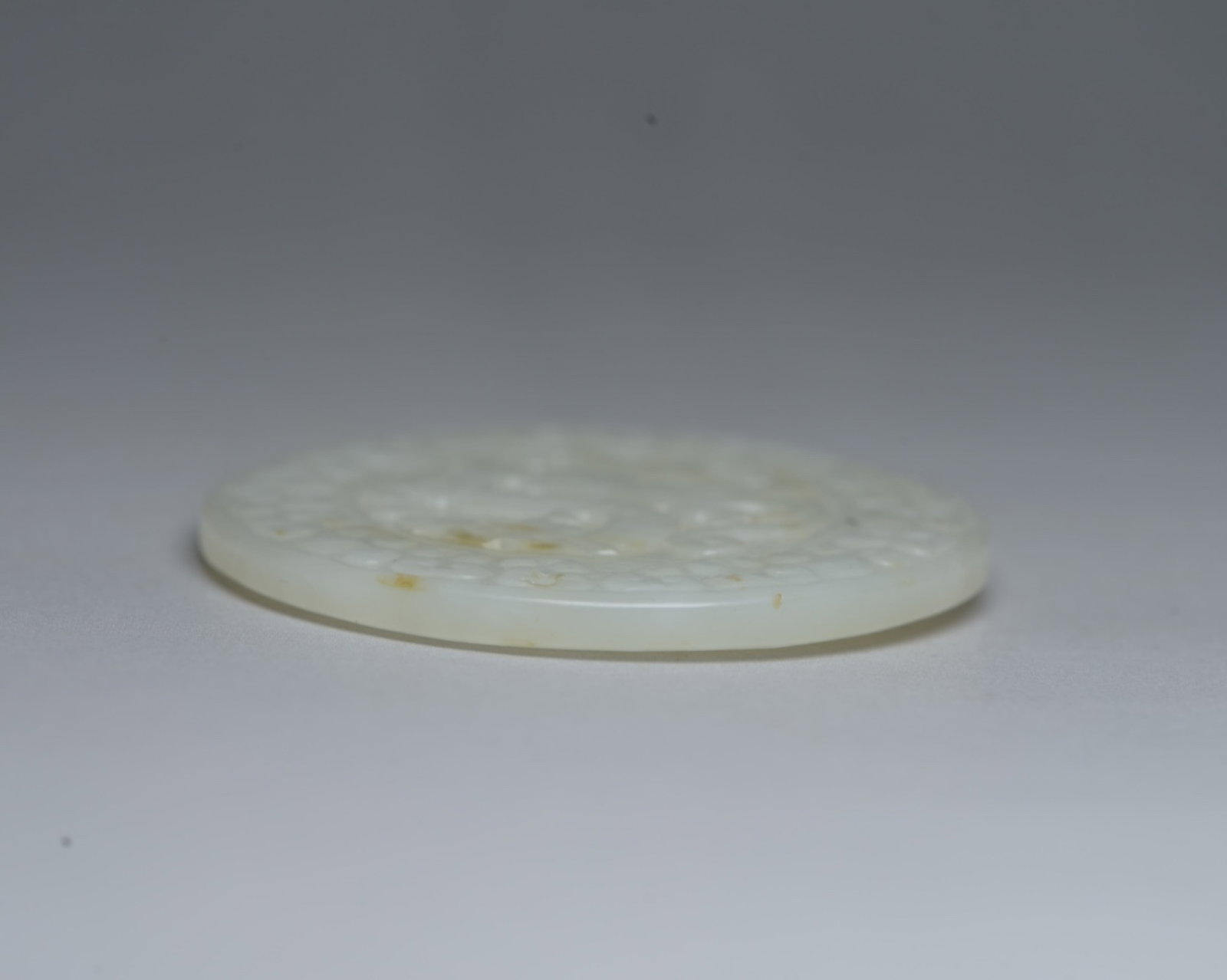 An Exquisite White Jade Dragon Pattern Pendant - 5