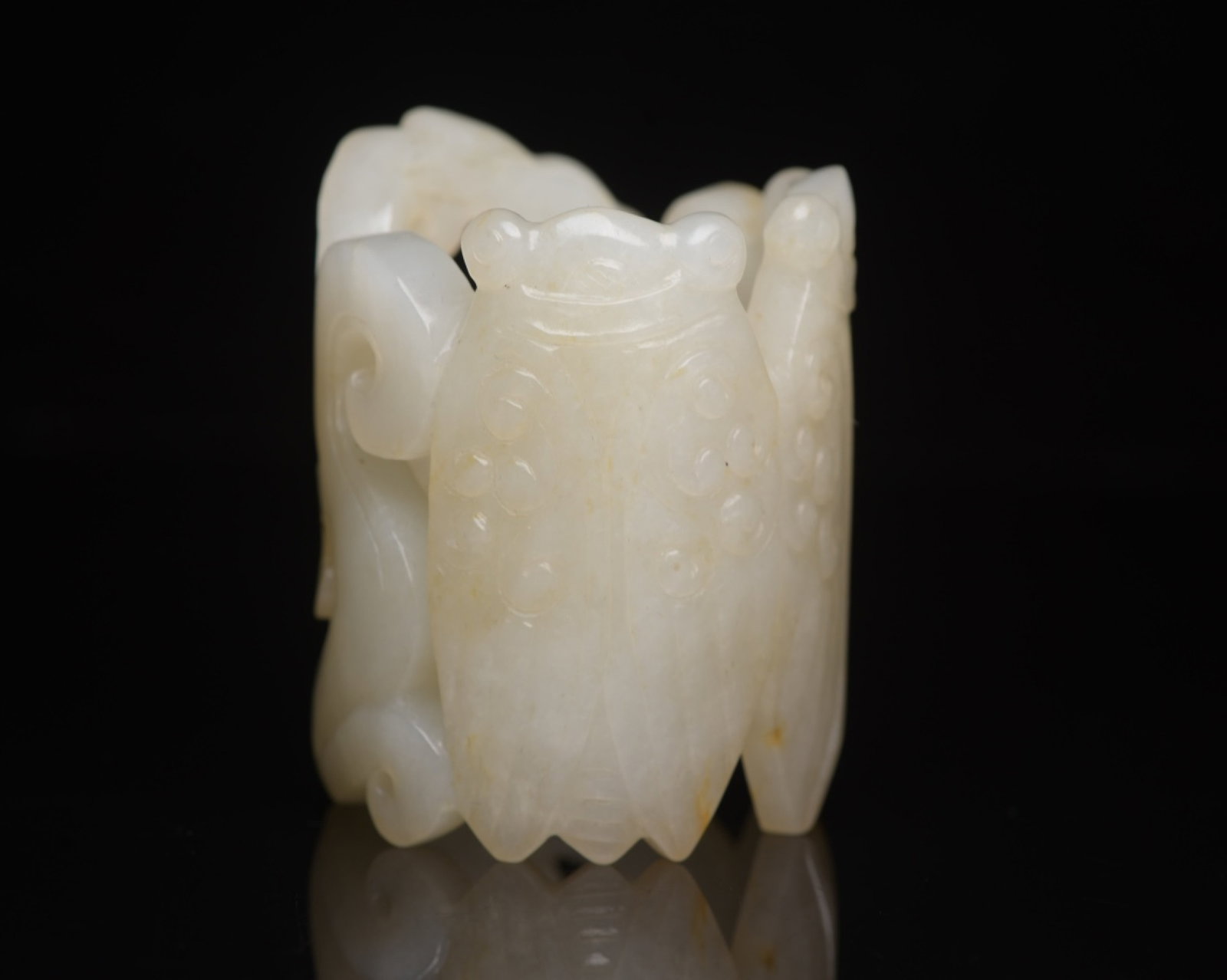 An Exquisite White Jade Cicada Pattern Thumb Ring - 3