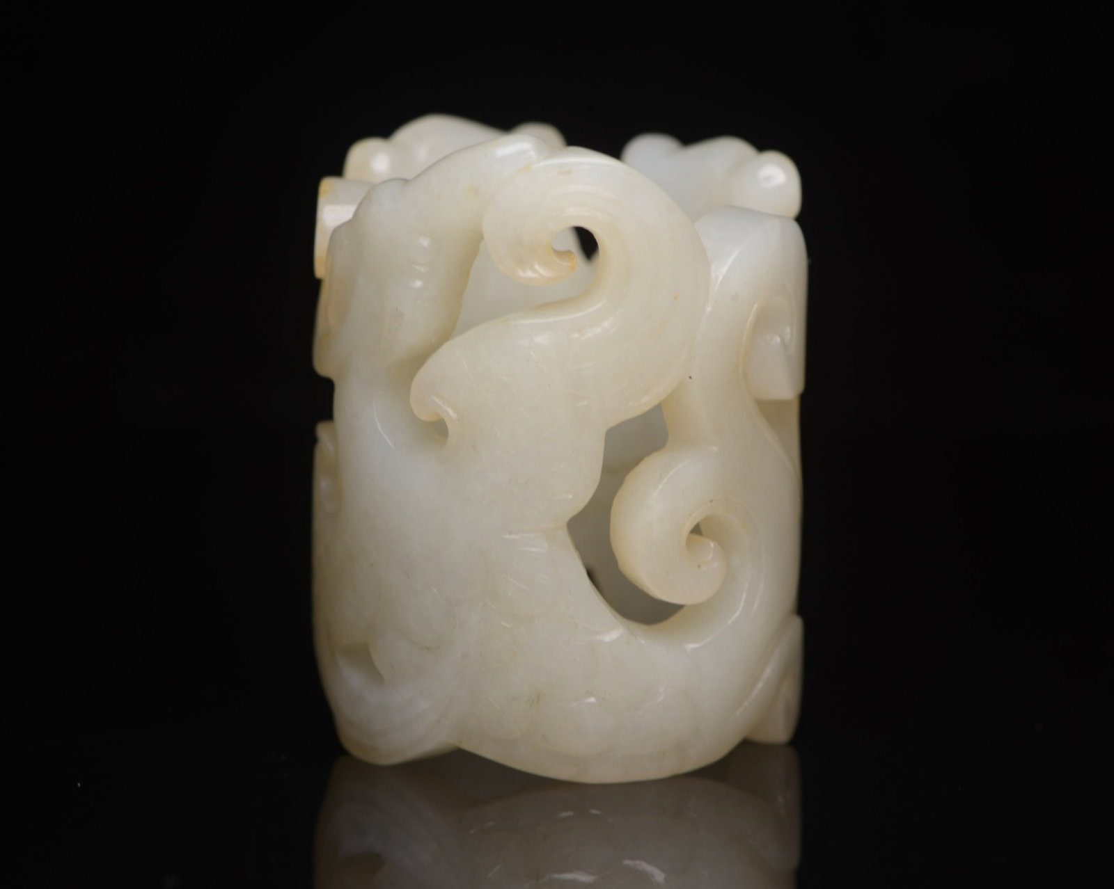 An Exquisite White Jade Cicada Pattern Thumb Ring - 4
