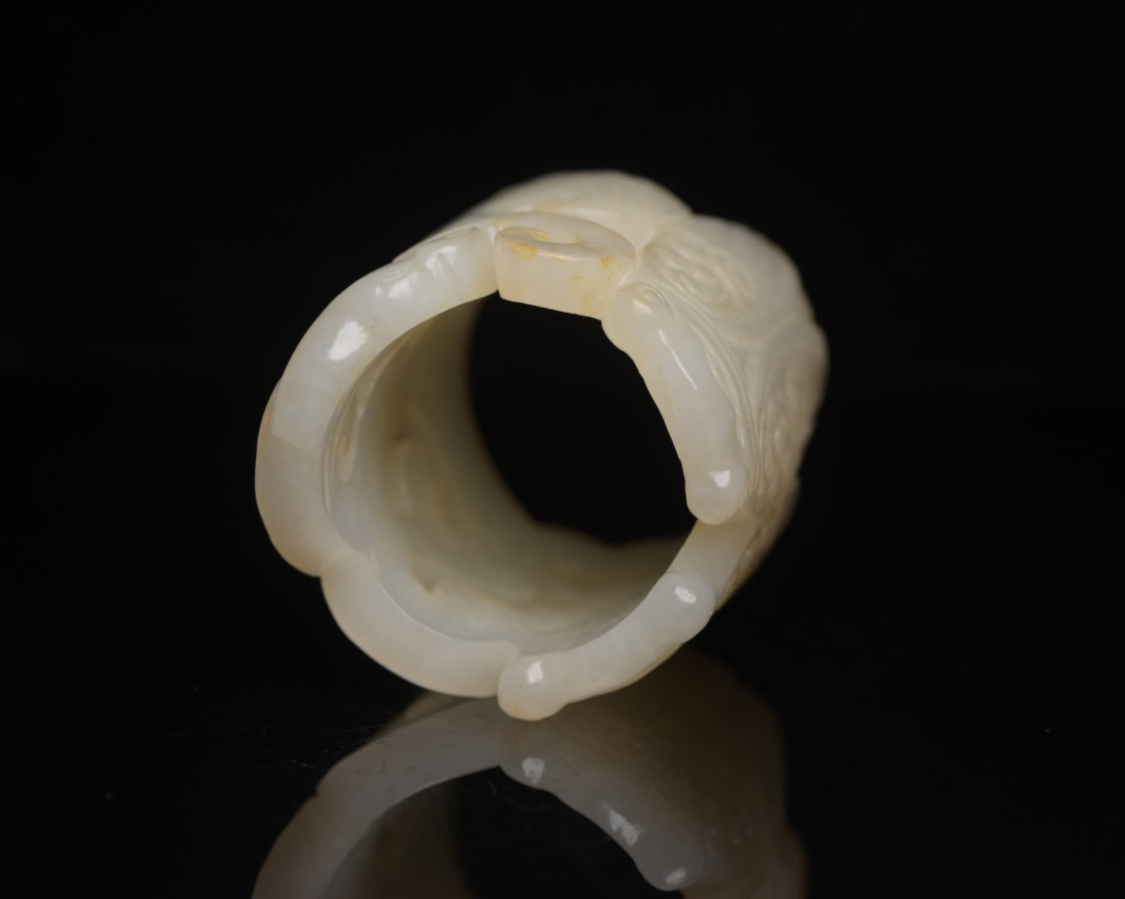 An Exquisite White Jade Cicada Pattern Thumb Ring - 5