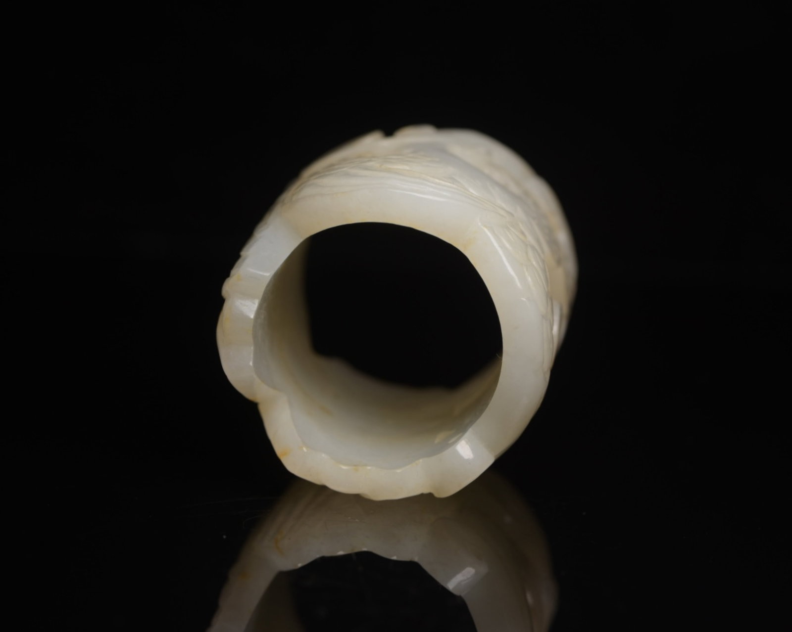 An Exquisite White Jade Cicada Pattern Thumb Ring - 6