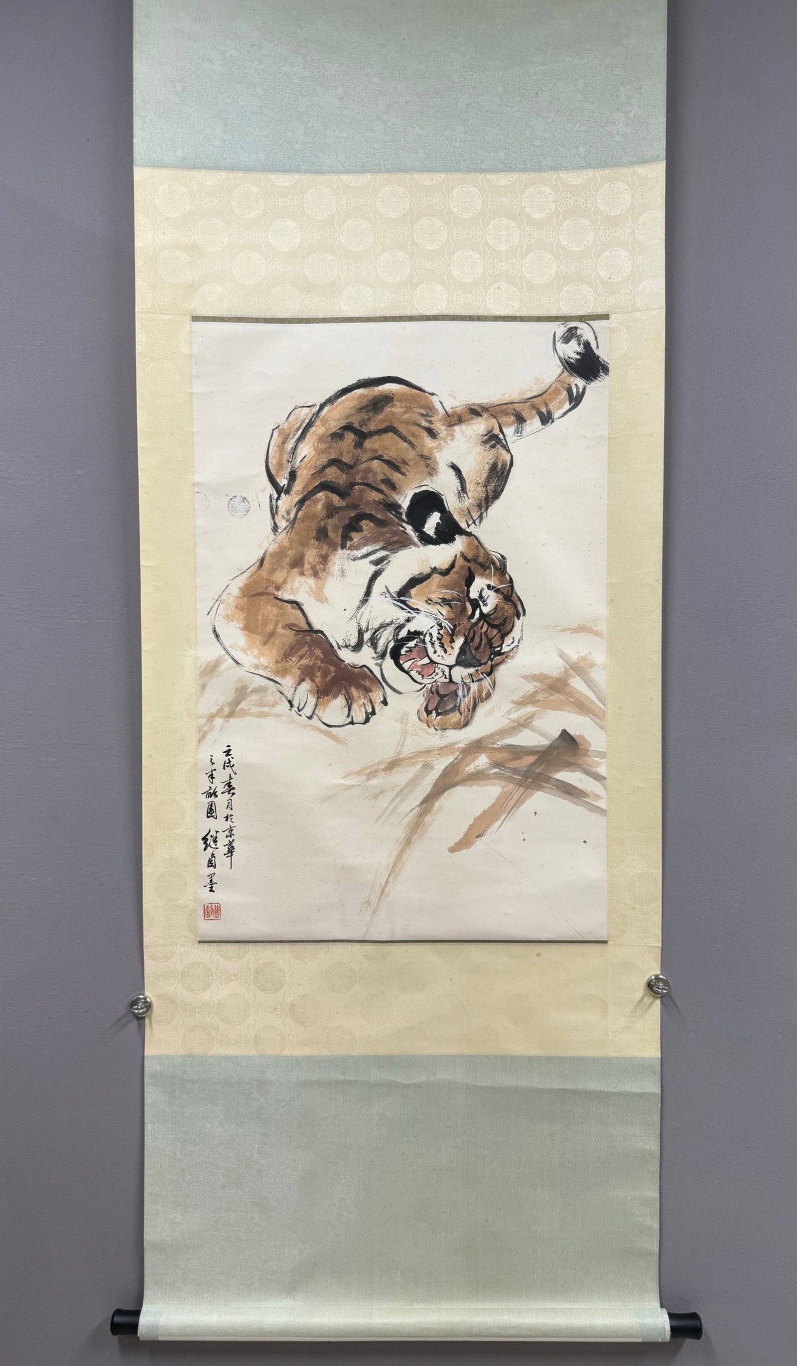 A Chinese Vertical Scroll Ink Painting of Tiger on Paper: A Chinese Vertical Scroll Ink Painting of Tiger on Paper,Liu Jiyou,Size:35inx22.8in 一幅中国水墨老虎画立轴,刘继卣