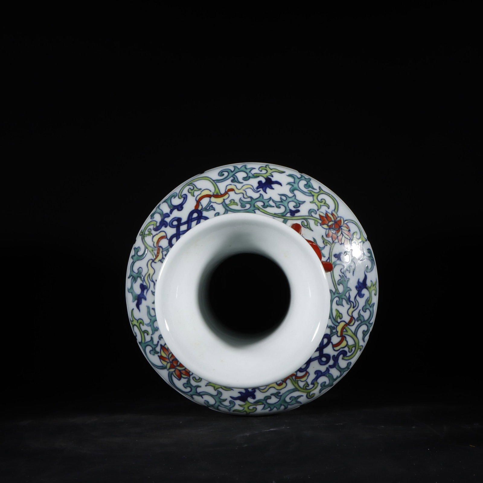 A Rare Doucai Flower Pattern Vase - 8