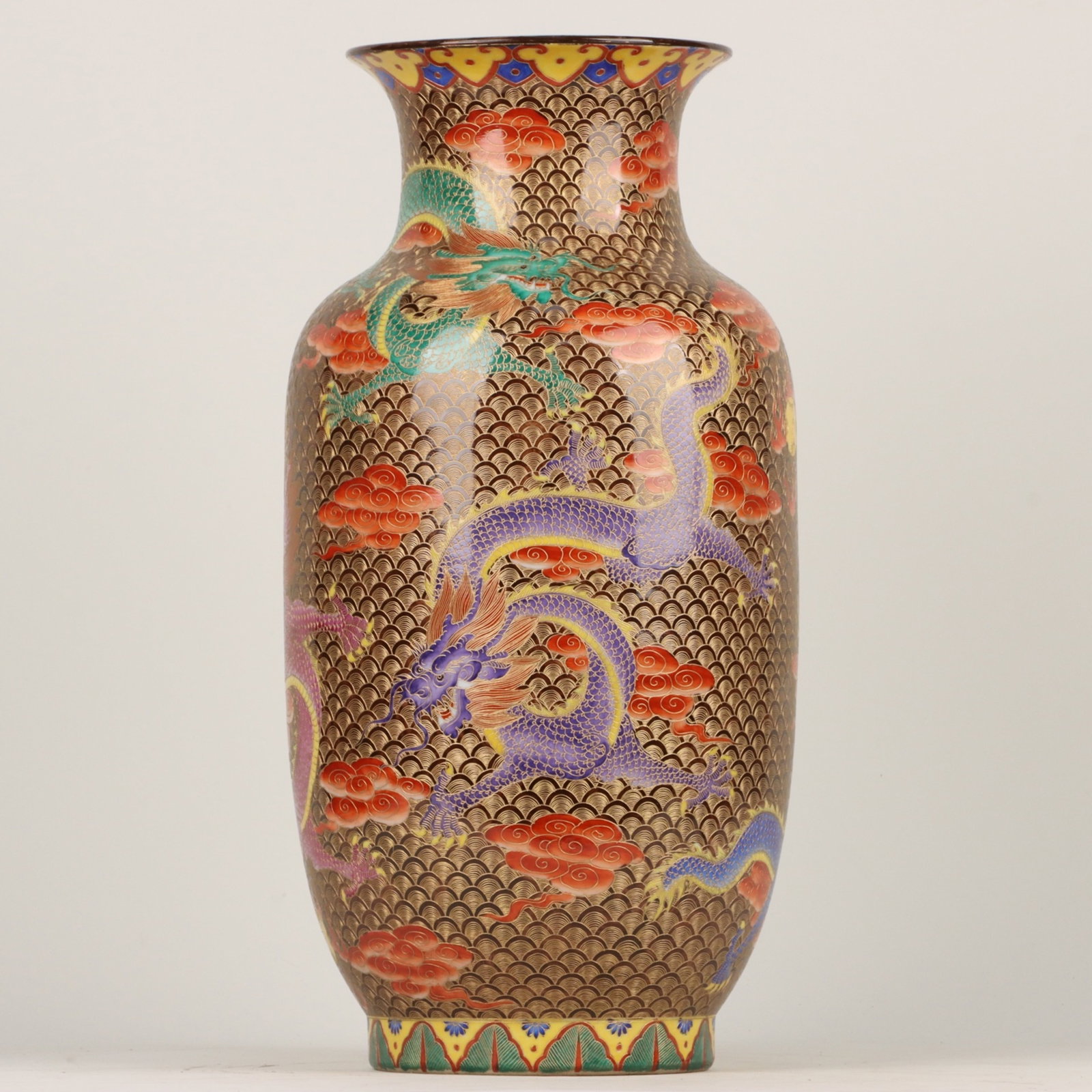 A Huge Enamel Auspicious Cloud and Dragon Pattern Vase - 2