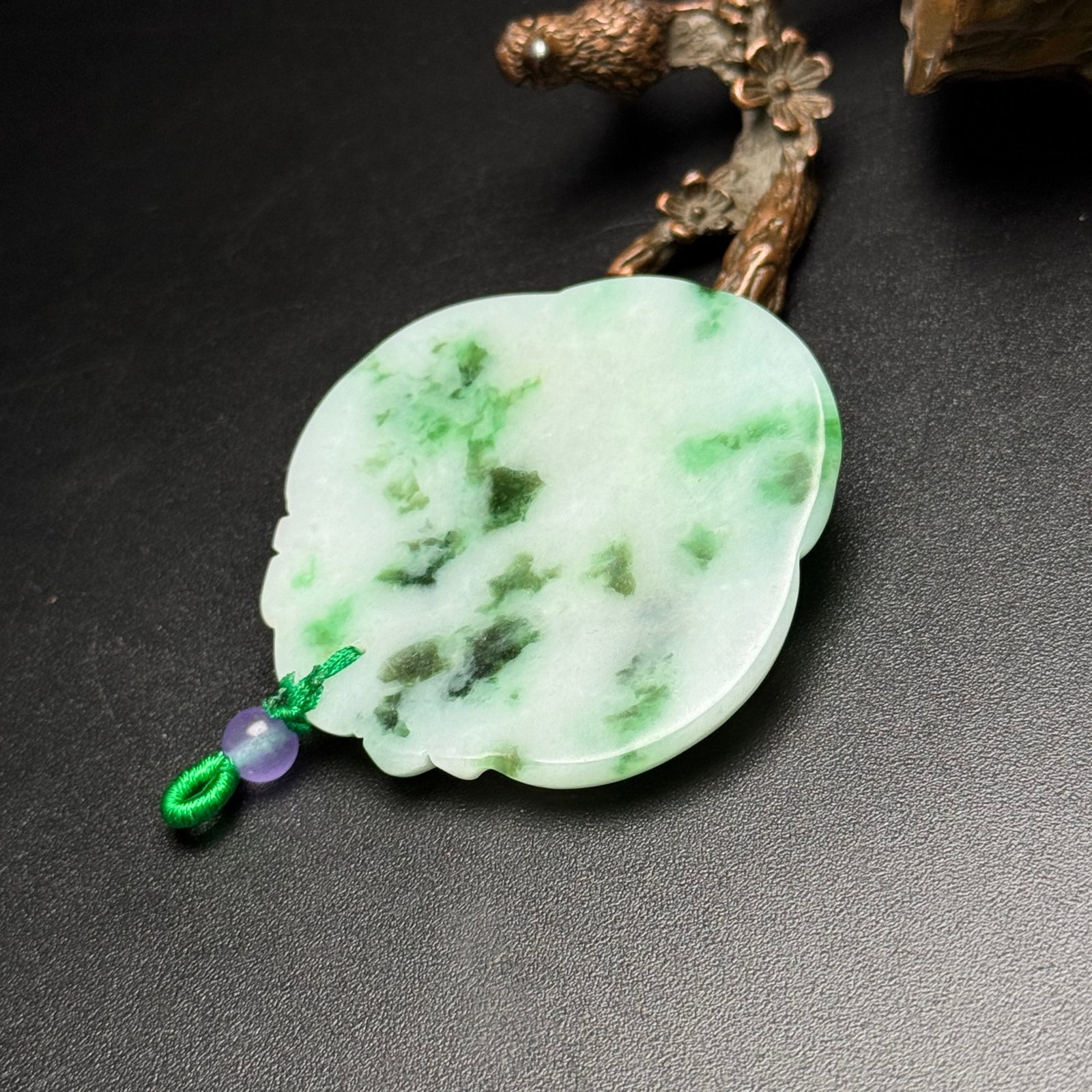 An Exquisite Jadeite Auspicious Cloud Pattern Pendant - 4