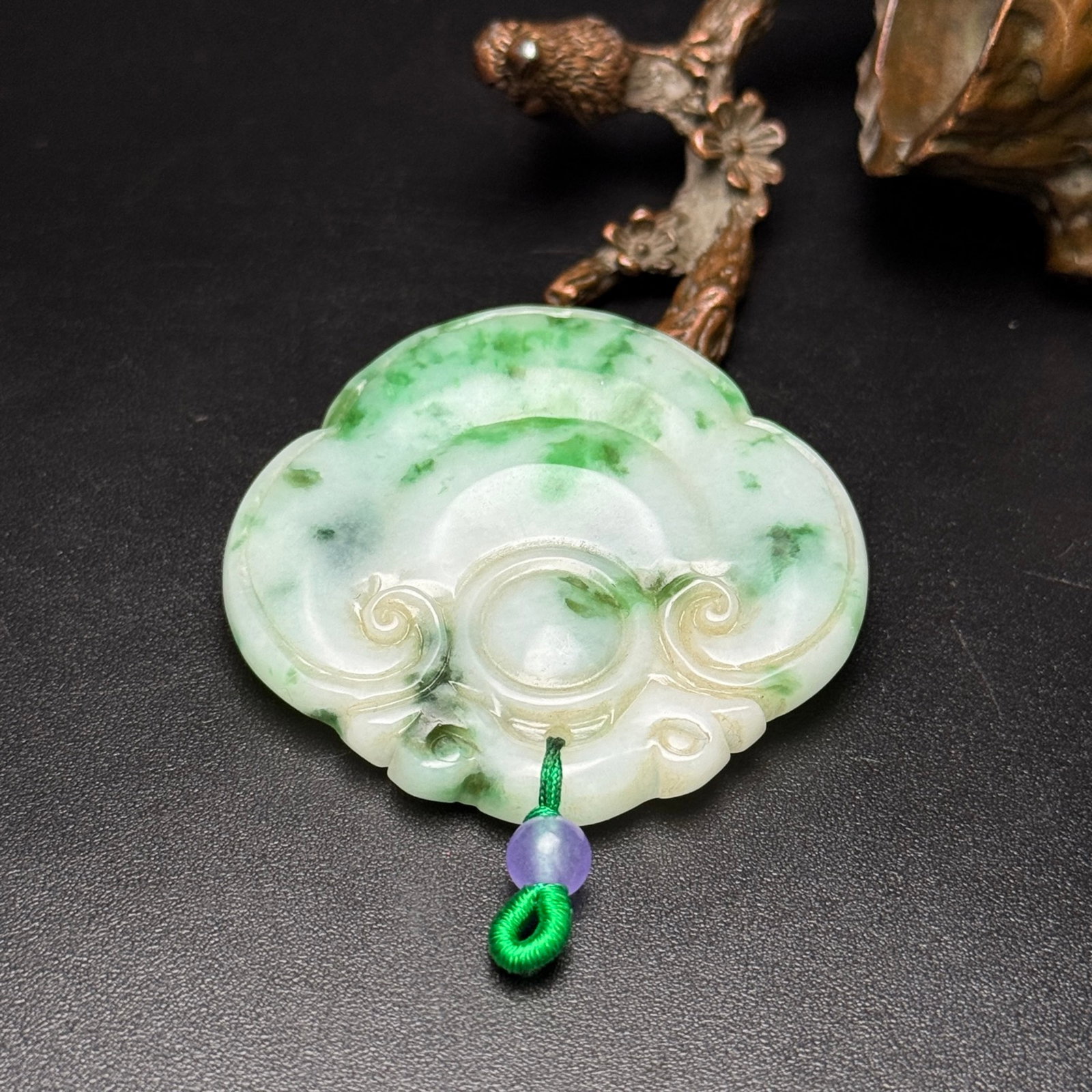 An Exquisite Jadeite Auspicious Cloud Pattern Pendant - 5