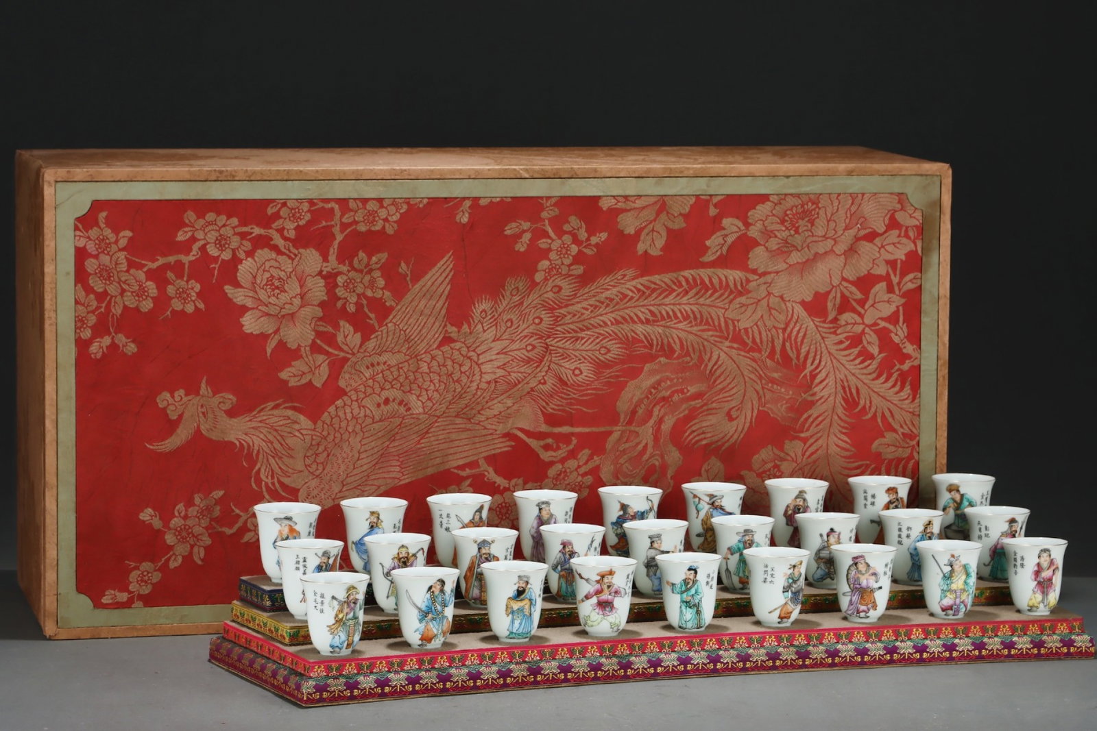 A Set of Fine Famille-Rose Figure Pattern Cups,with poem: A Set of Fine Famille-Rose Figure Pattern Cups,with poem,Qing Dynasty,China,Qianlong Four-character Mark,Size:2.5inx2.2in