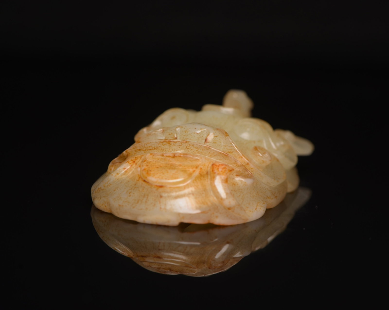An Exquisite White Jade Beast-Face Pattern Buckle - 5