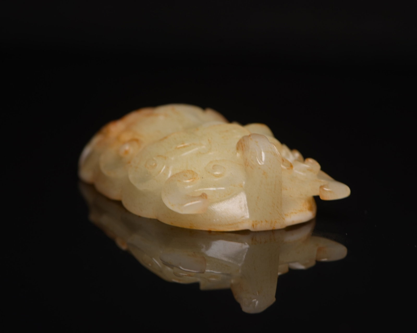 An Exquisite White Jade Beast-Face Pattern Buckle - 6