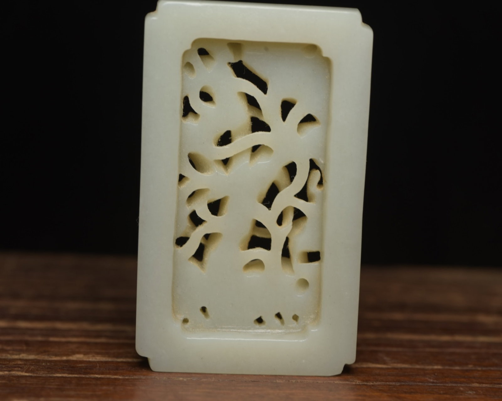 An Exquisite White Jade Crane Pattern Pendant - 2