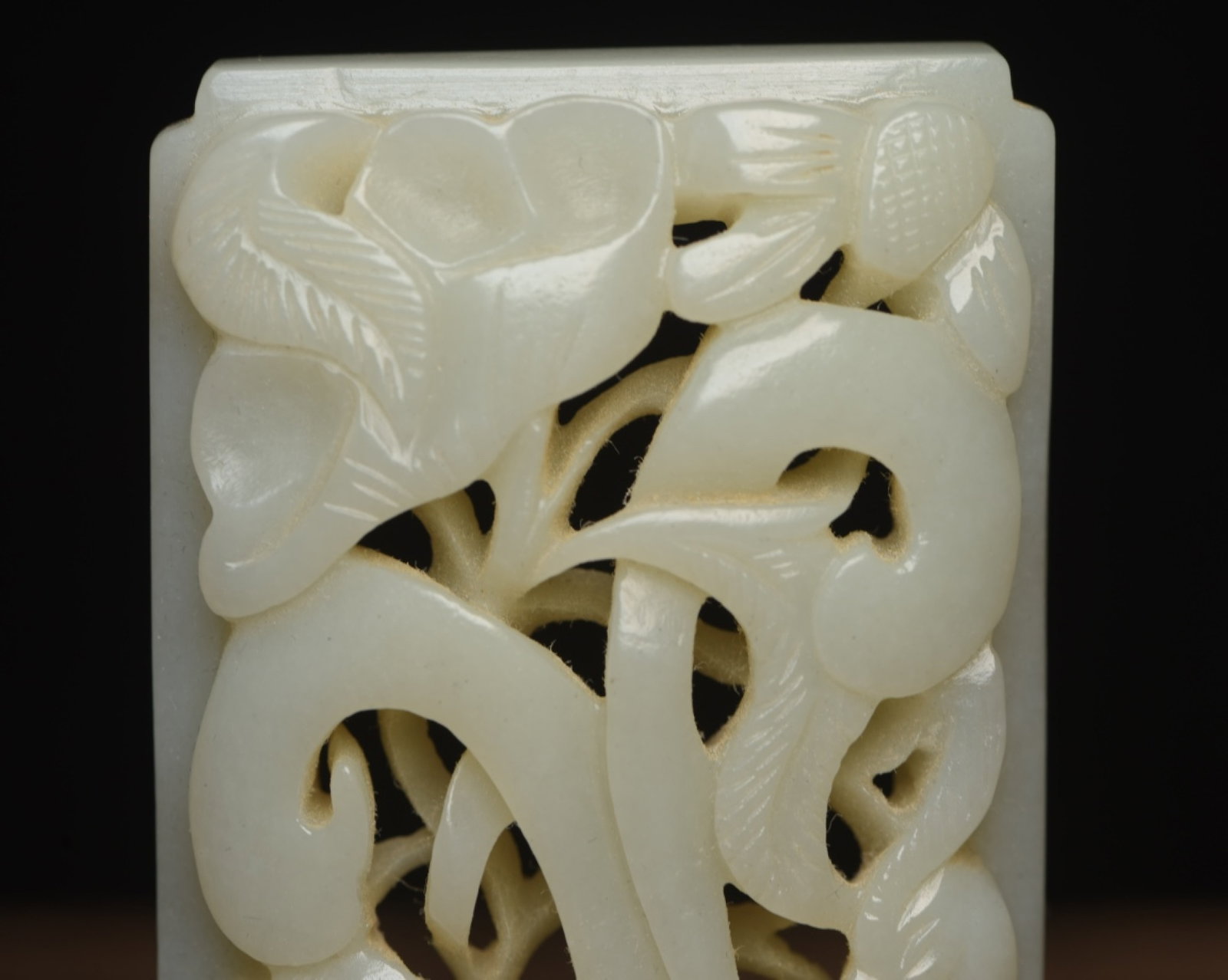 An Exquisite White Jade Crane Pattern Pendant - 5