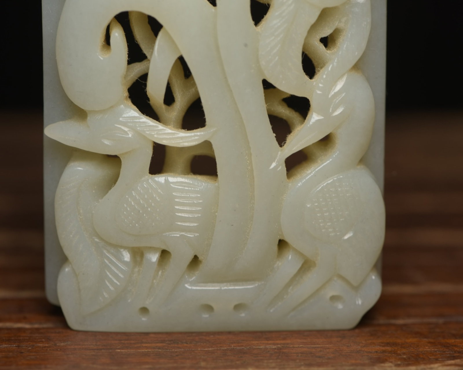 An Exquisite White Jade Crane Pattern Pendant - 7