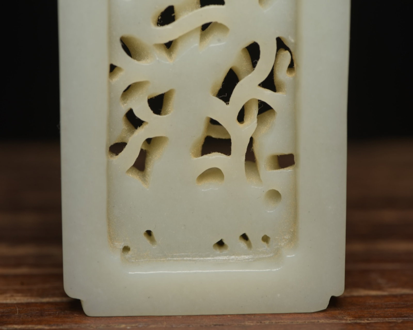 An Exquisite White Jade Crane Pattern Pendant - 9
