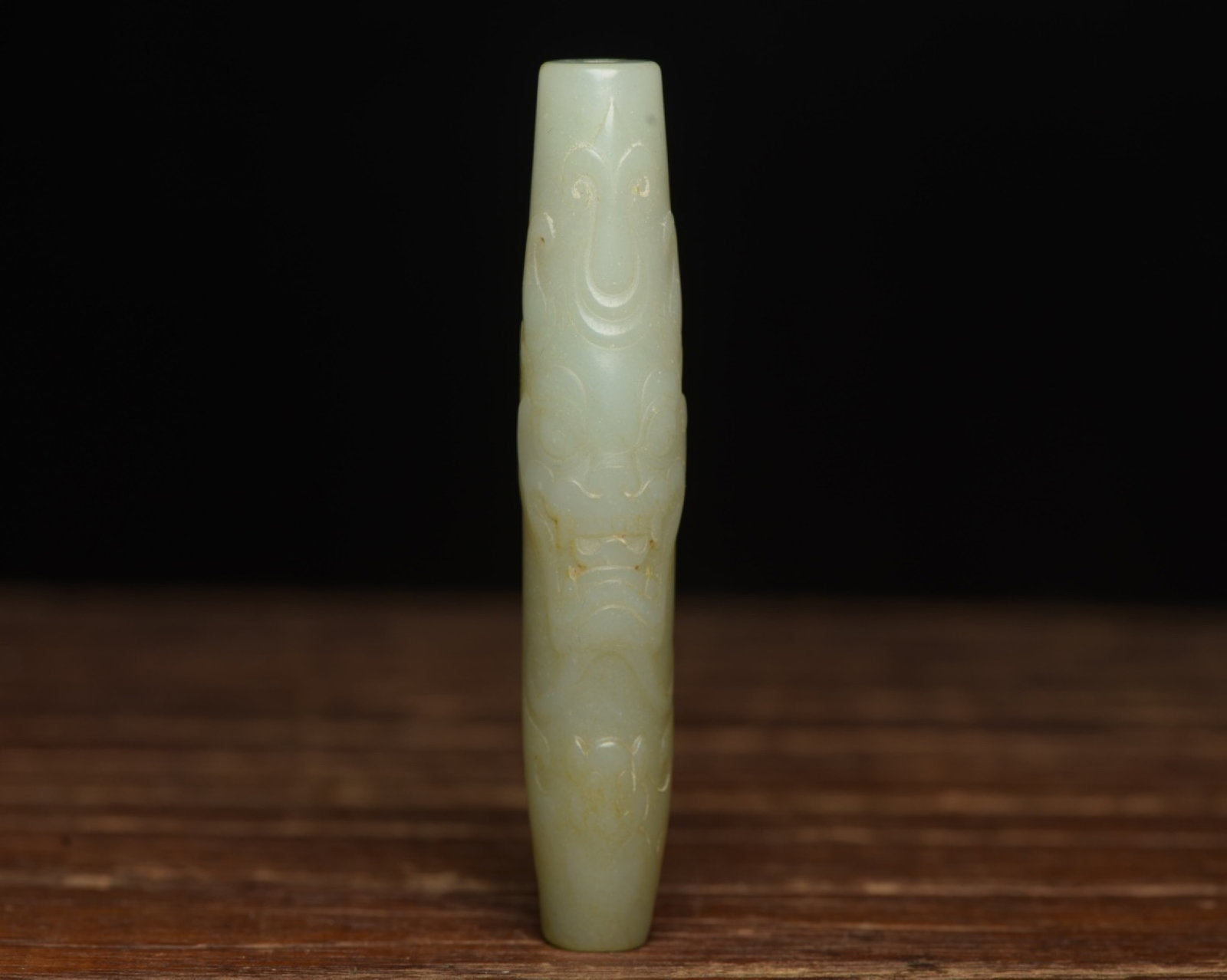 An Exquisite White Jade Beast-Face Pattern Pendant: An Exquisite White Jade Beast-Face Pattern Pendant,Qing Dynasty,China,Size:3.1inx0.5inx0.5in,Weight:30g 白玉兽面纹挂件,中国清代