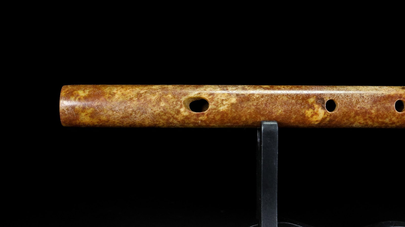 An Exquisite White Jade flute - 2
