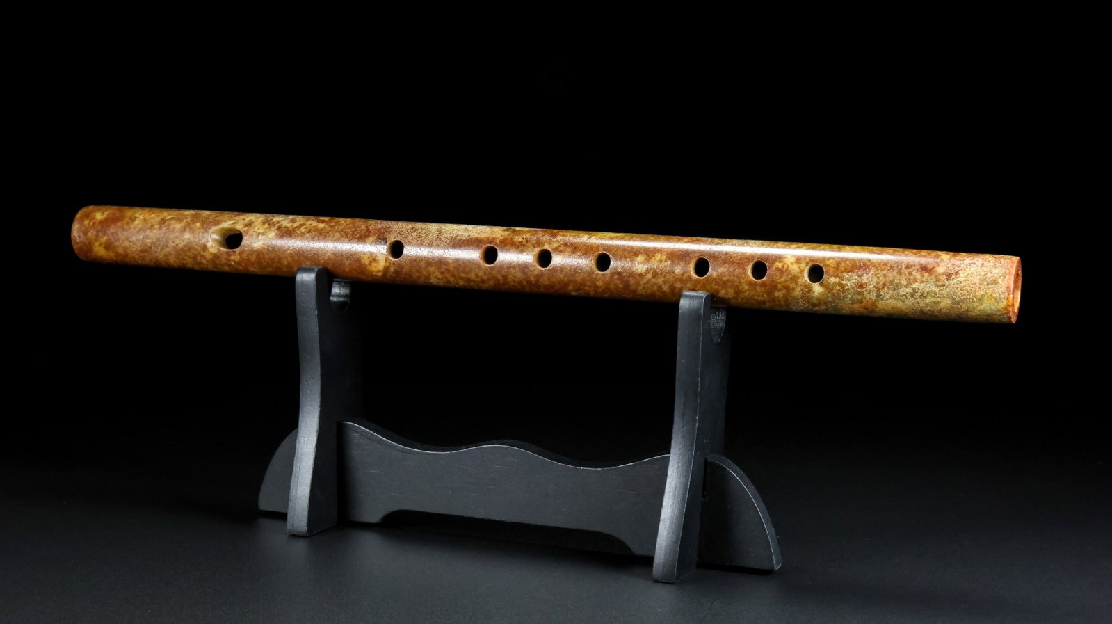 An Exquisite White Jade flute - 4