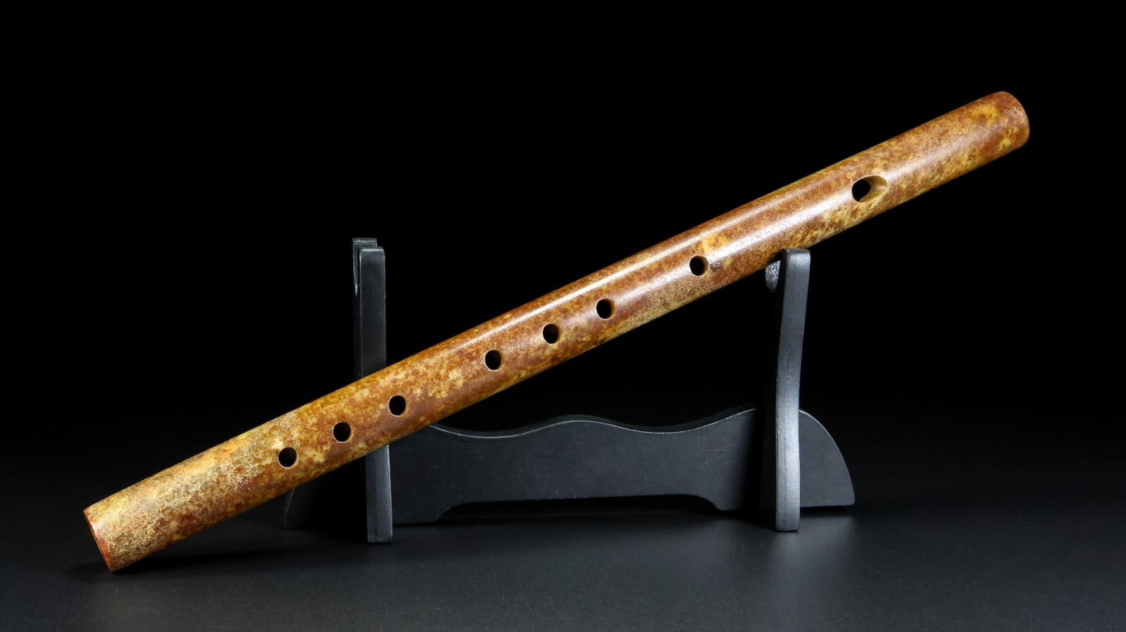 An Exquisite White Jade flute - 8