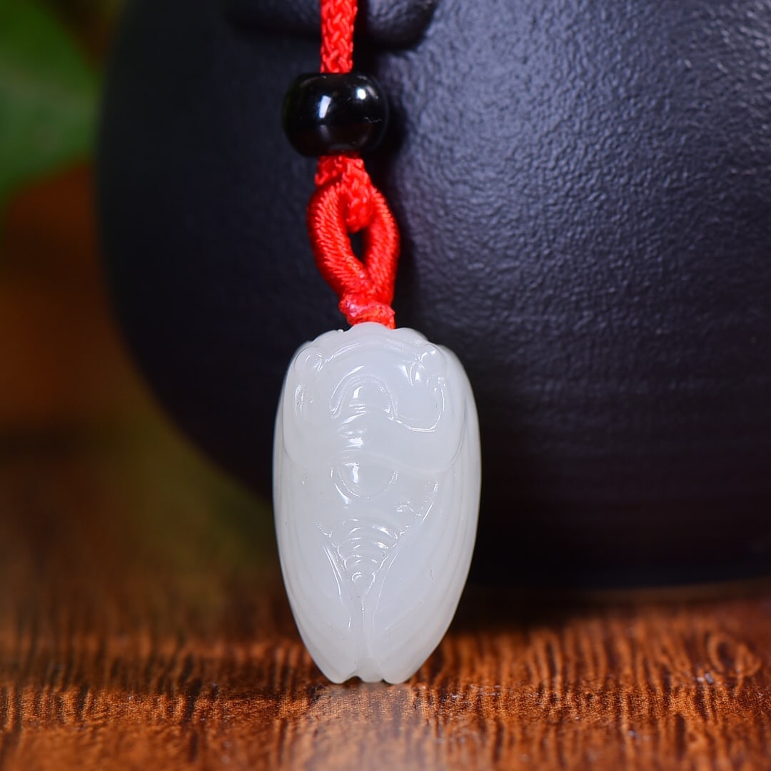 An Exquisite White Jade Cicada Pendant: An Exquisite White Jade Cicada Pendant,Size:22mmx13mm 白玉蝉挂件