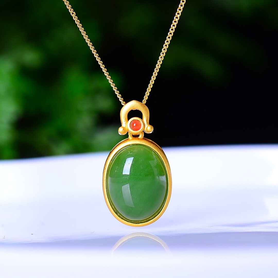 An Exquisite Sterling Silver-Gold Plated Inlaid Jasper Pendant: An Exquisite Sterling Silver-Gold Plated Inlaid Jasper Pendant,Size:12mmx16mm 纯银镀金镶碧玉吊坠