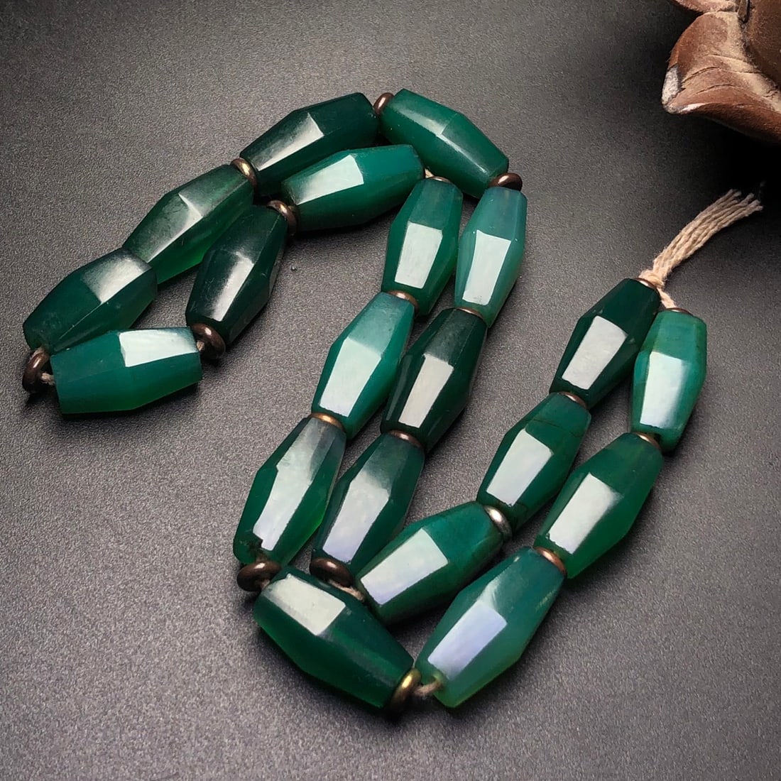 An Exquisite Agate Necklace - 2