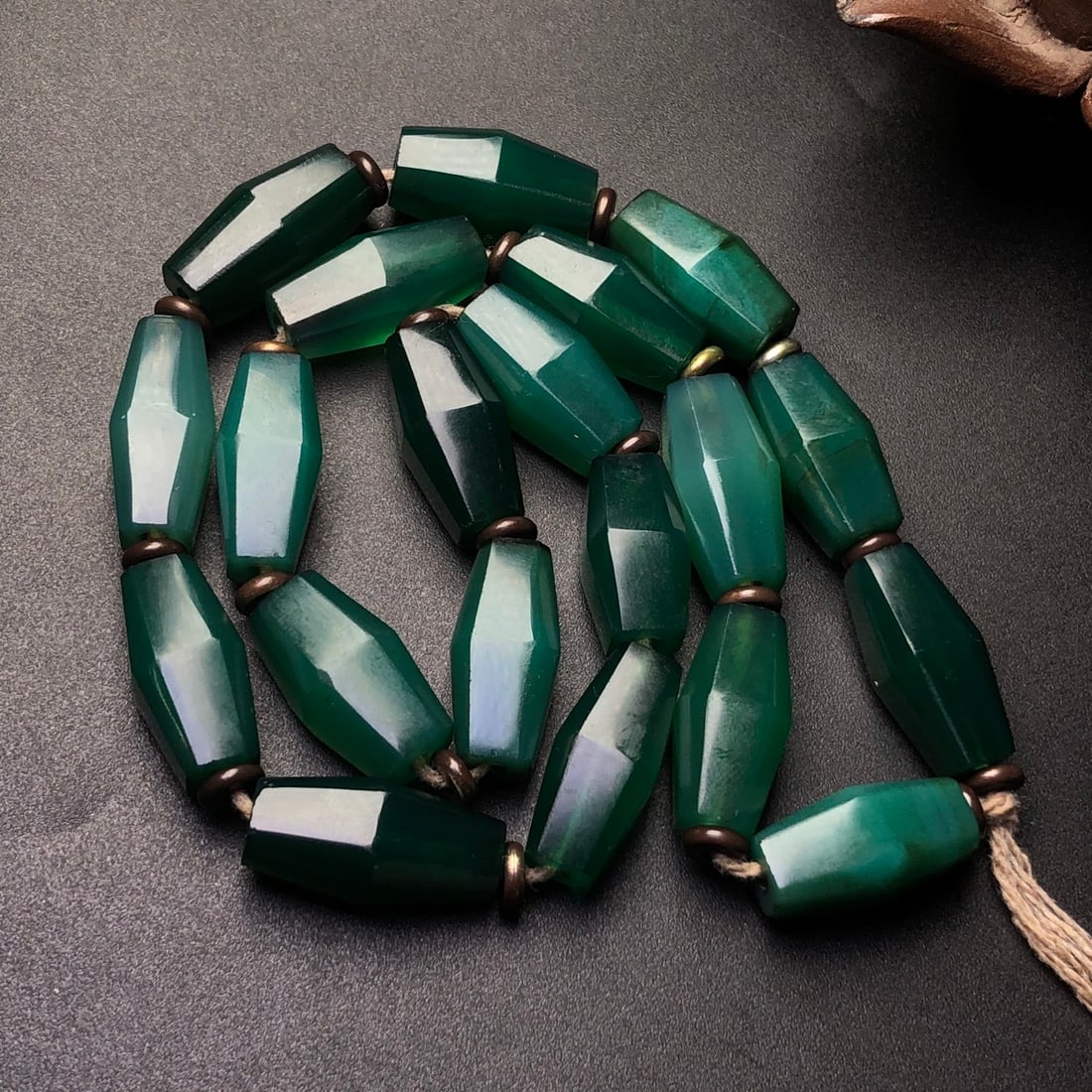 An Exquisite Agate Necklace - 3