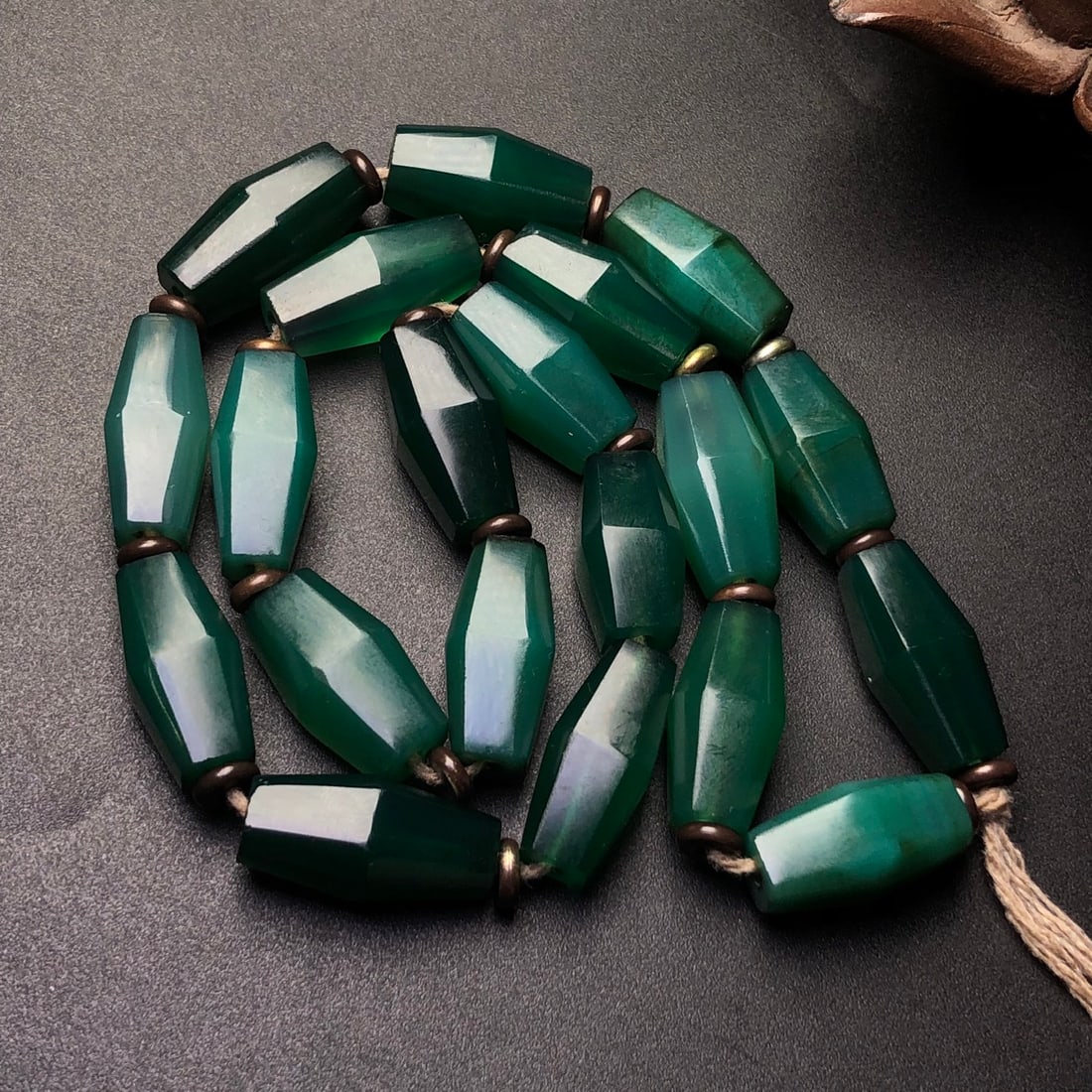 An Exquisite Agate Necklace - 5